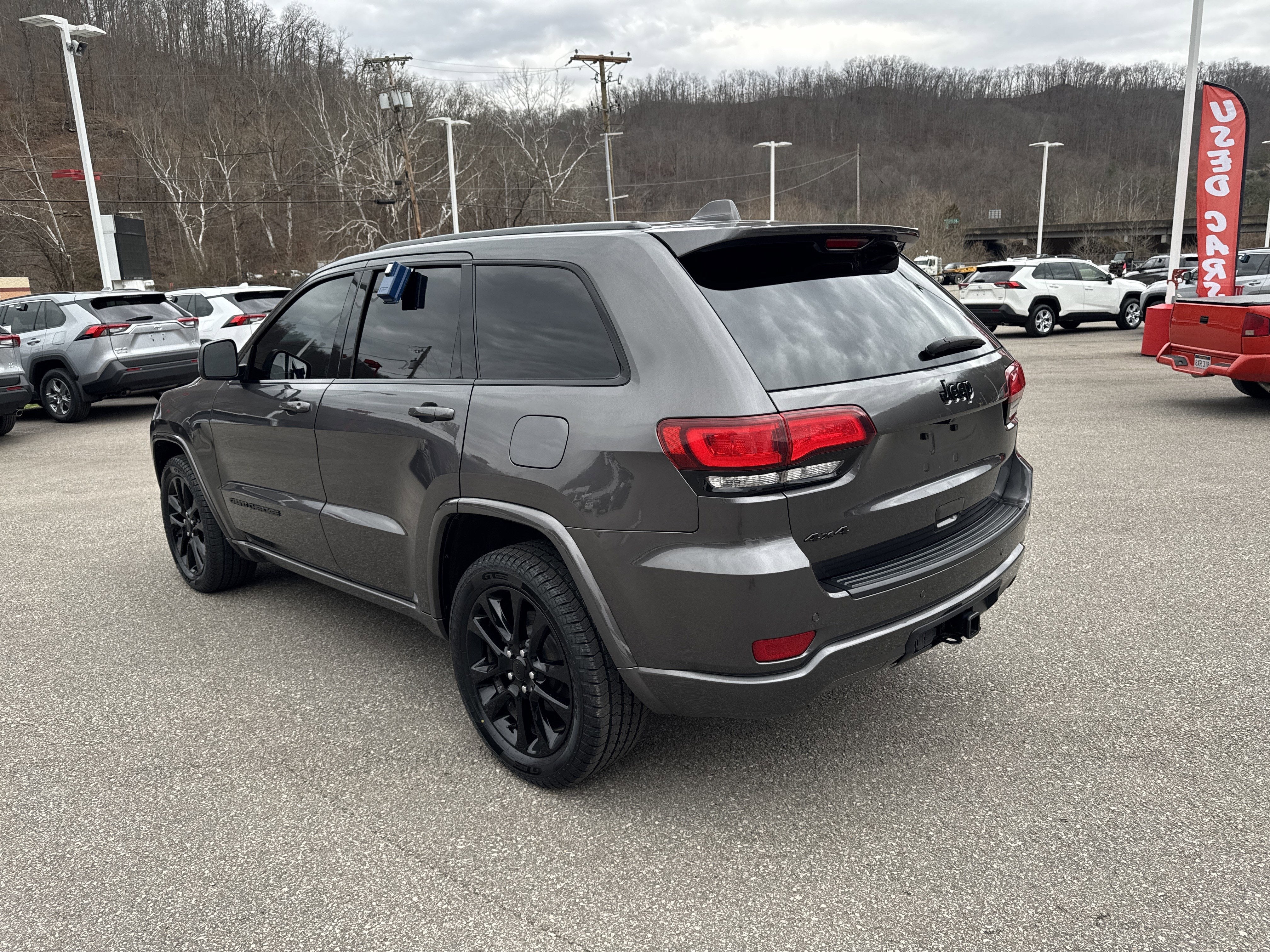 2020 Jeep Grand Cherokee Altitude