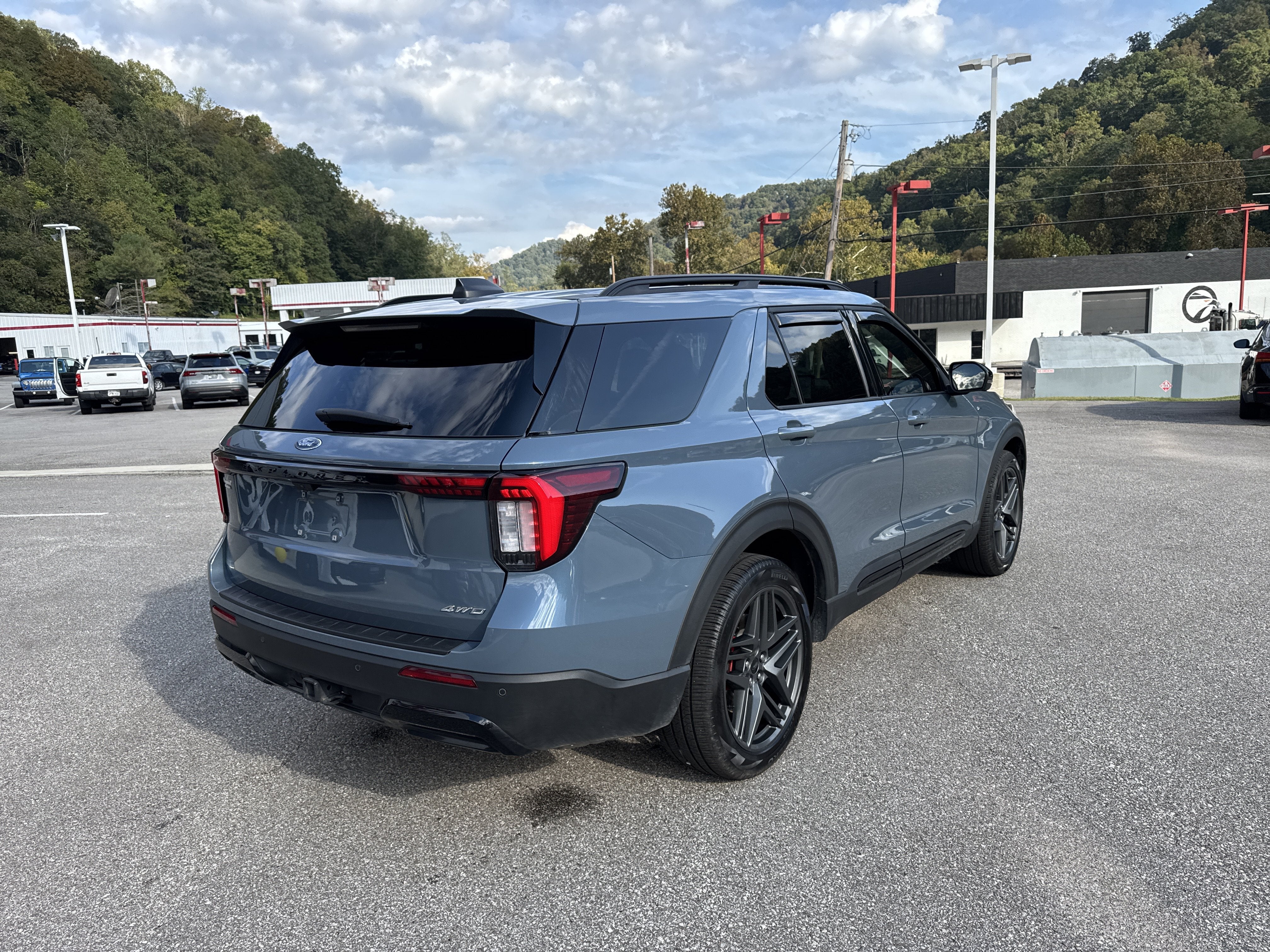 2026 Ford Explorer ST-Line