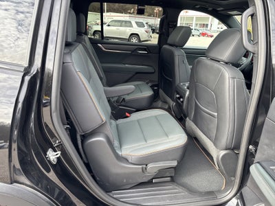 2024 GMC Acadia AWD AT4