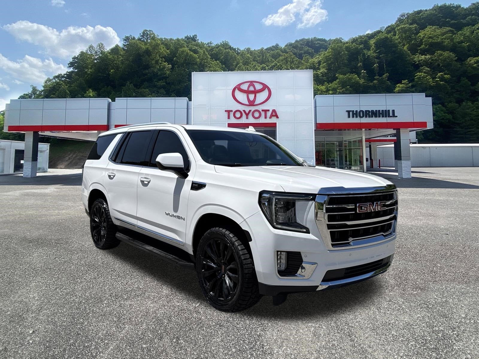 2023 GMC Yukon 4WD SLT's photo