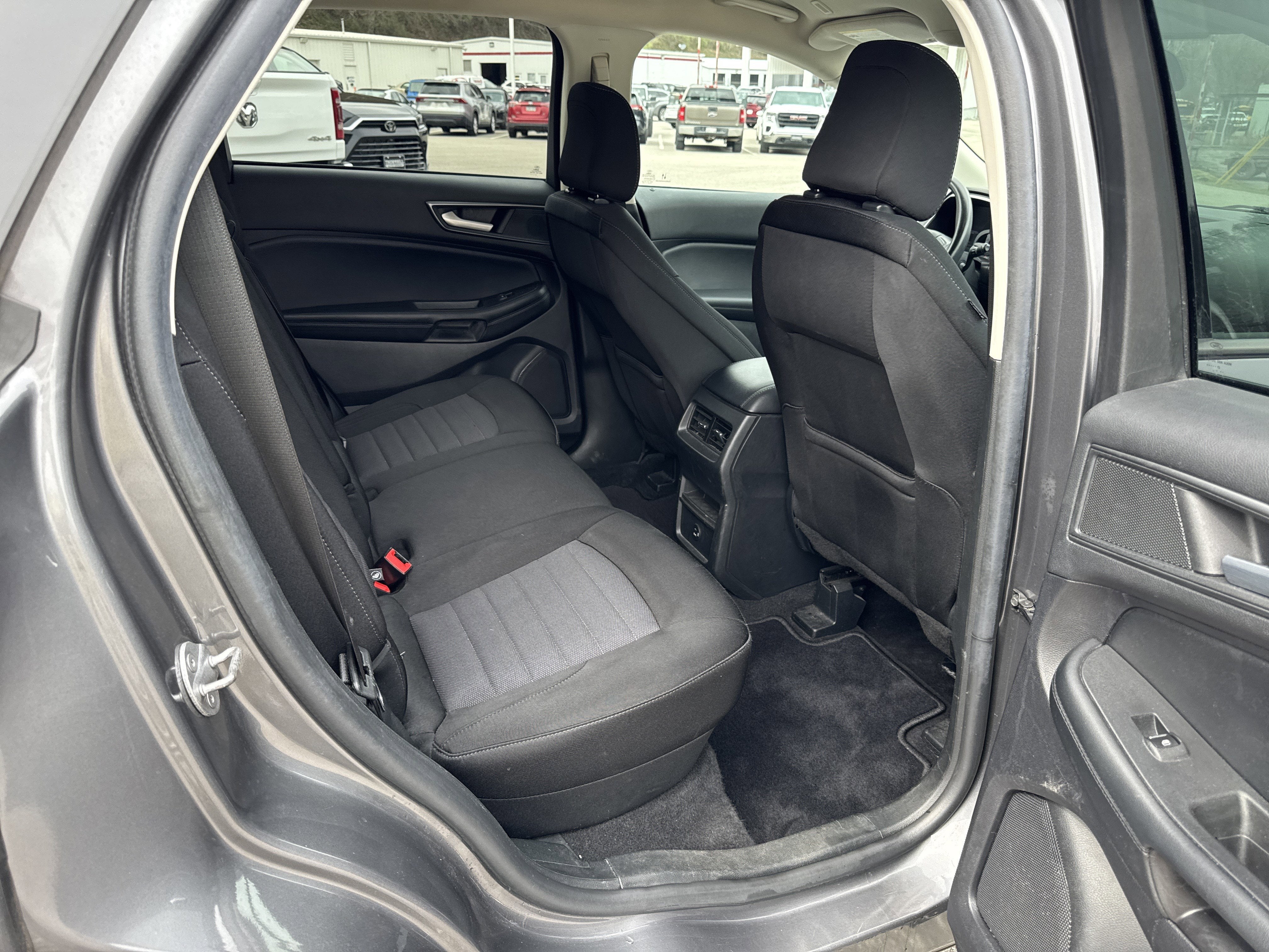 2021 Ford Edge SE