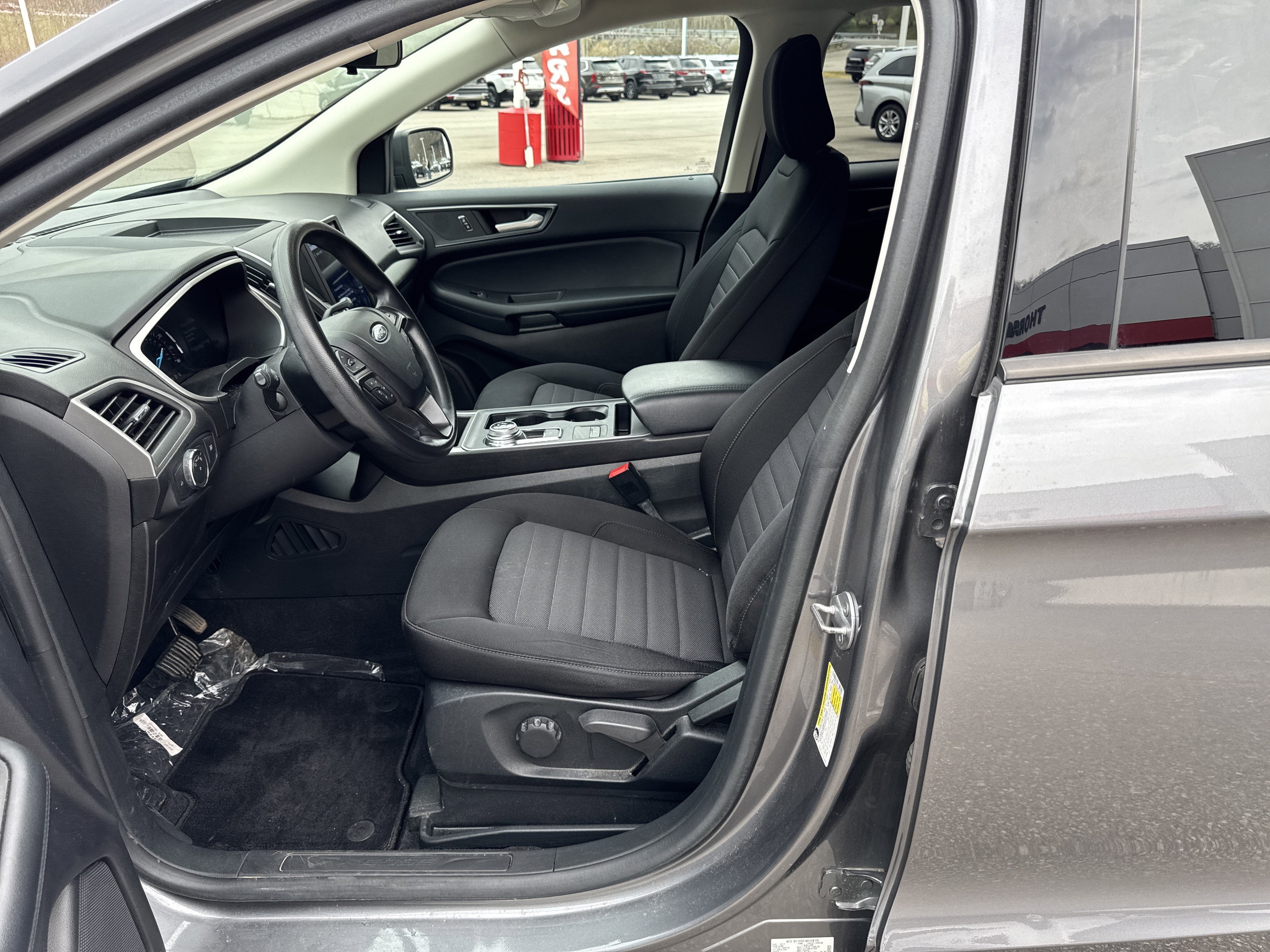 2021 Ford Edge SE
