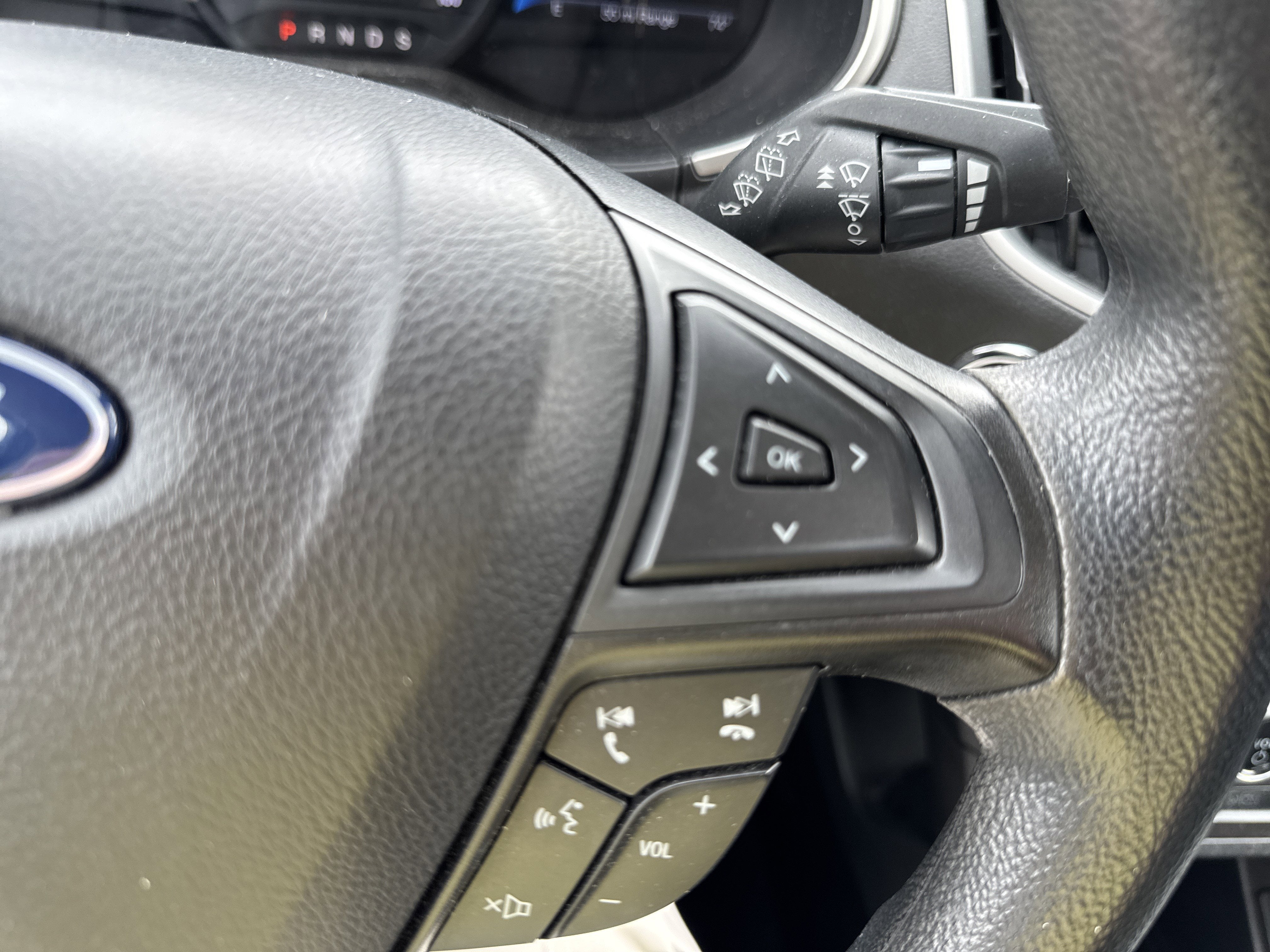 2021 Ford Edge SE
