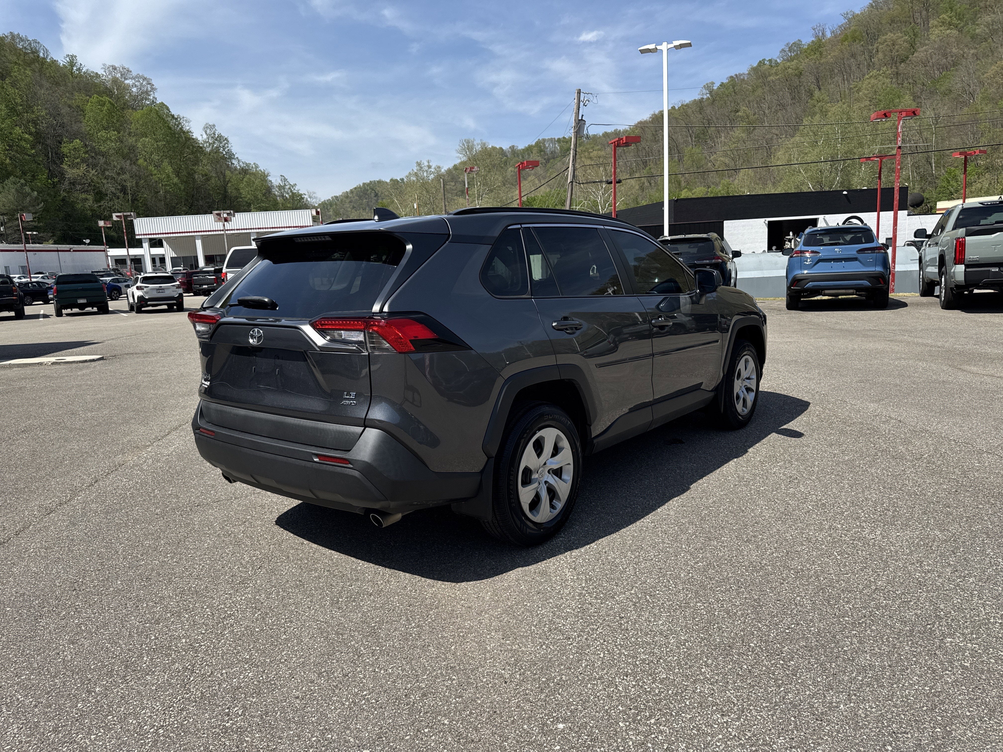 2020 Toyota RAV4 LE