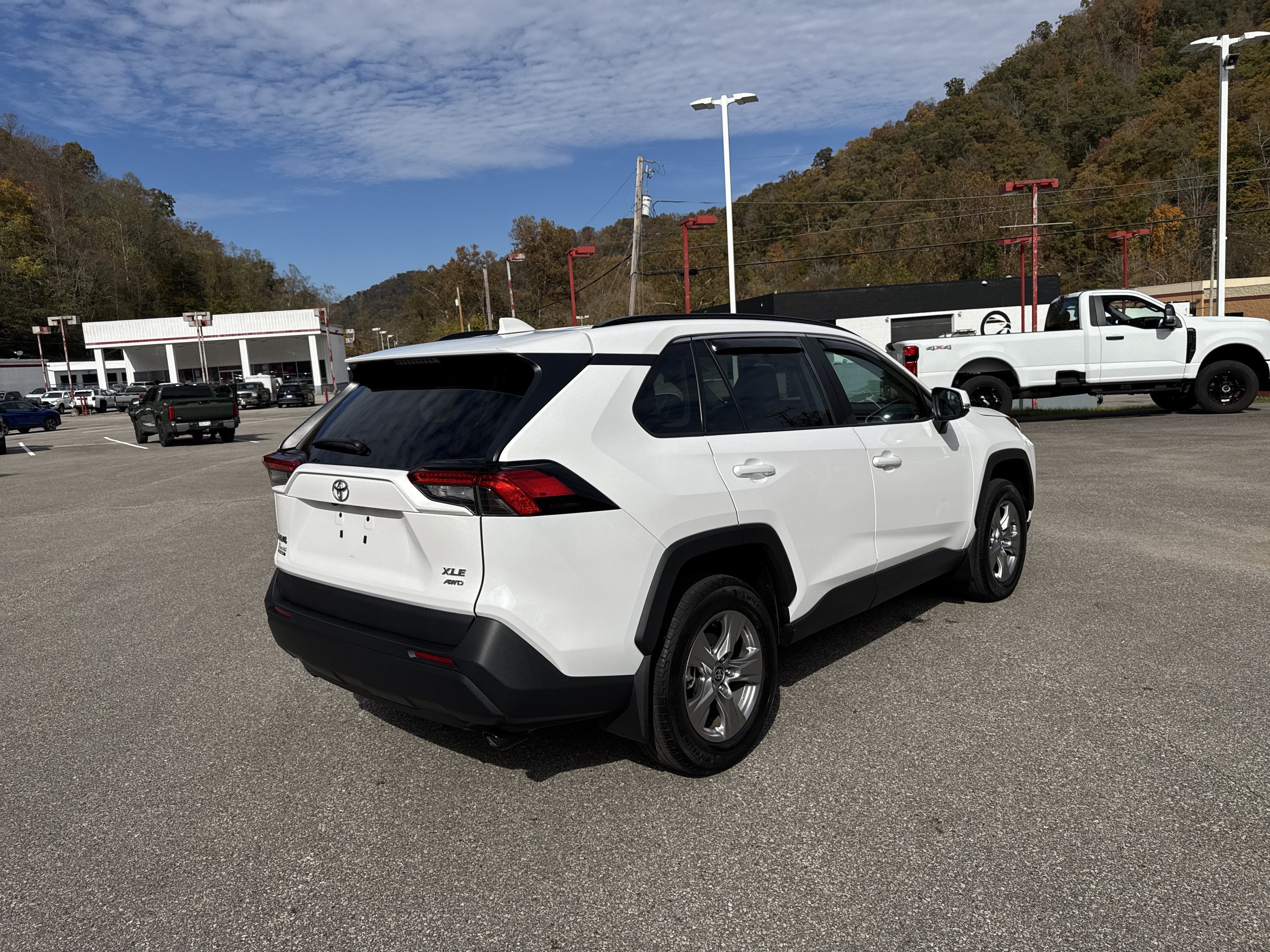 2024 Toyota RAV4 XLE