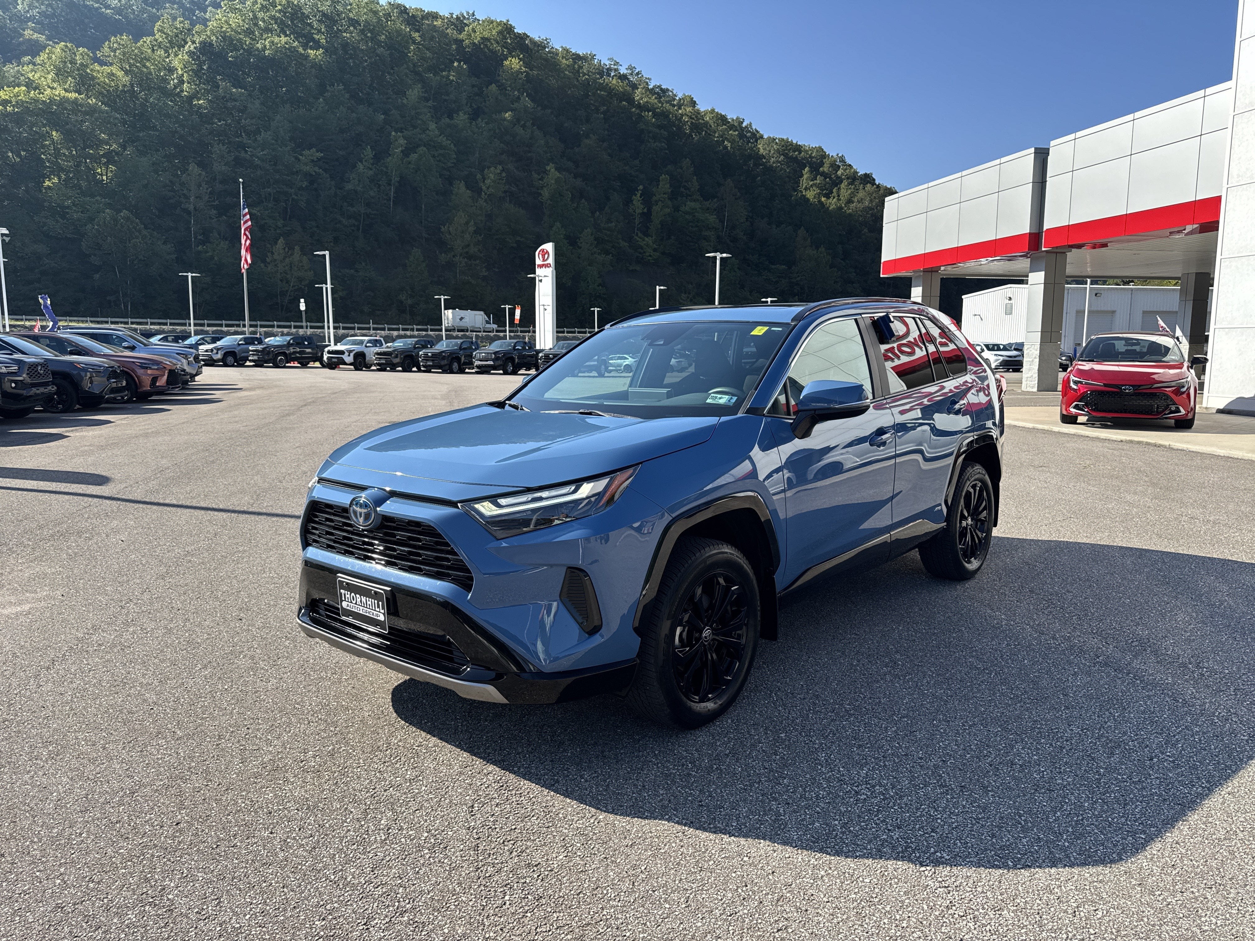 2023 Toyota RAV4 Hybrid SE