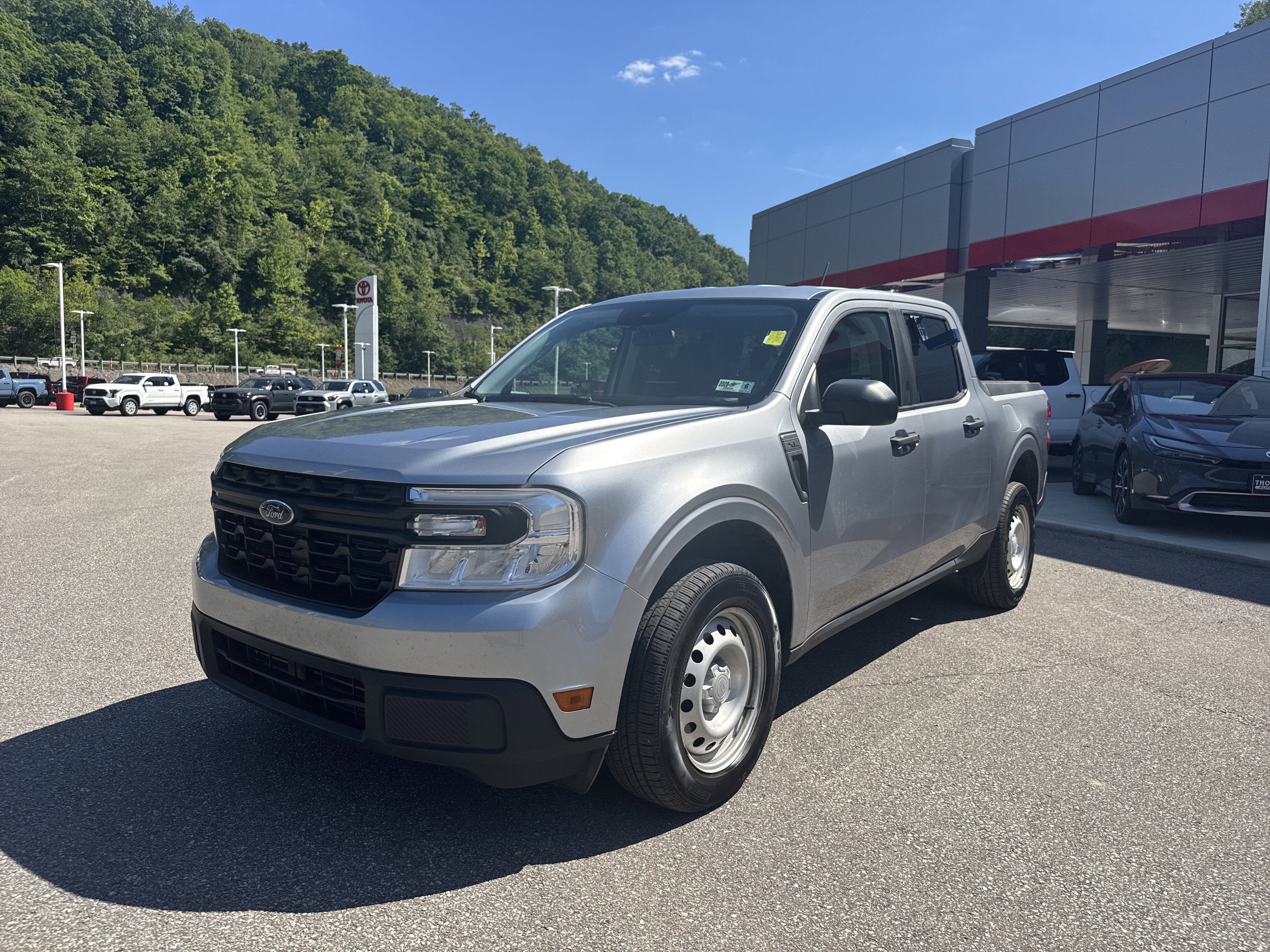 2023 Ford Maverick Base