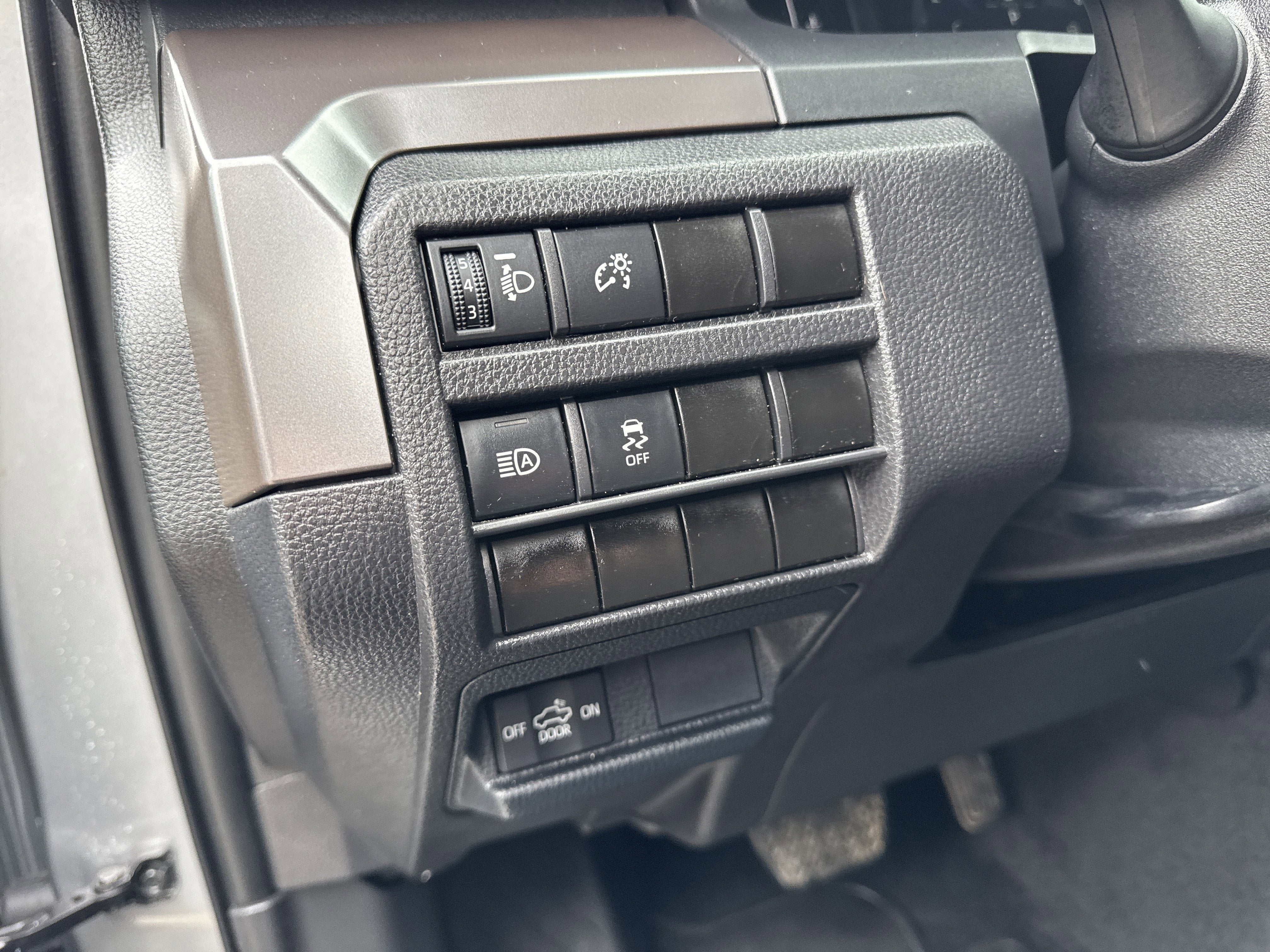 2024 Toyota Tacoma 4WD SR5