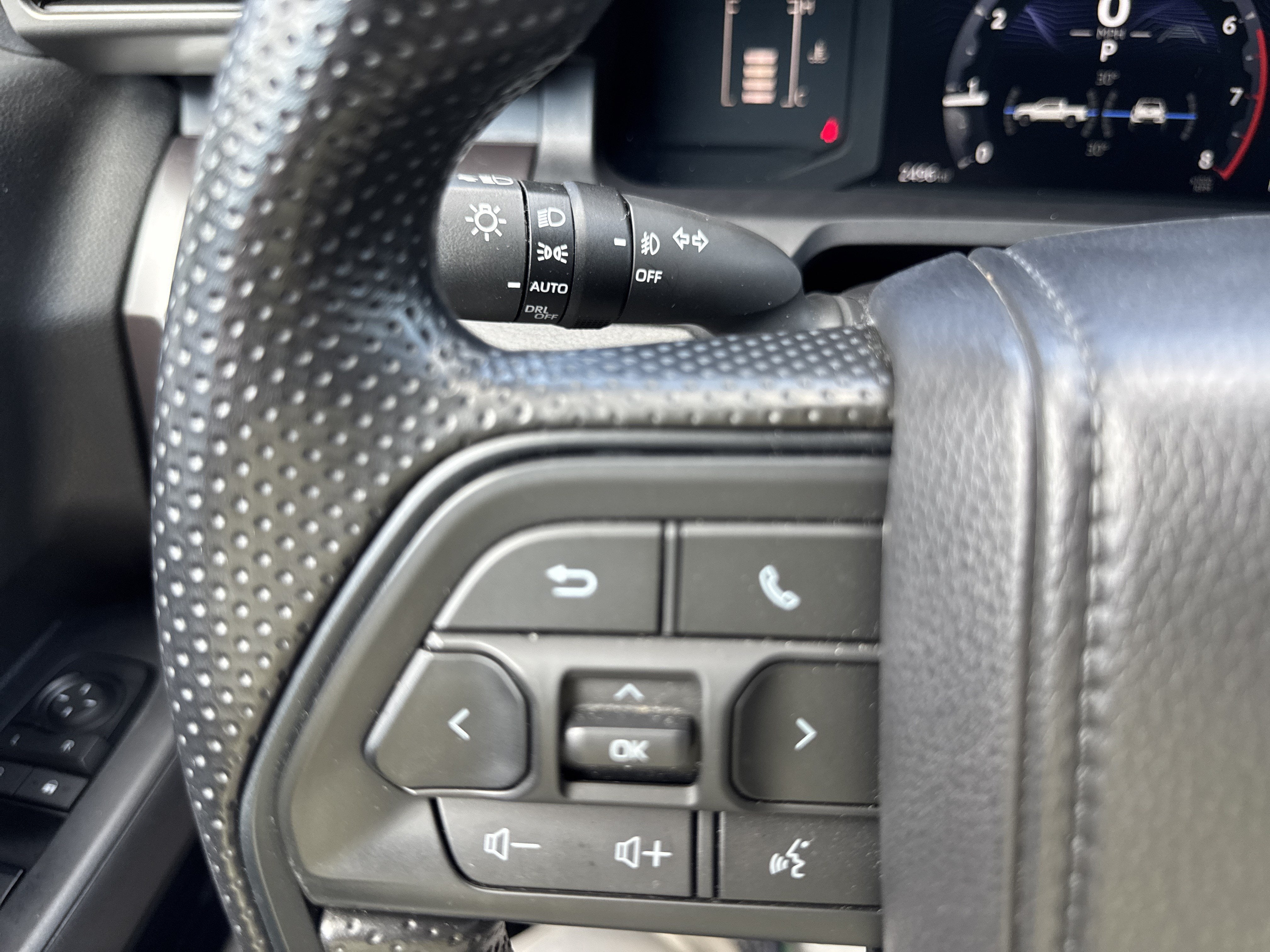 2025 Toyota Tacoma 4WD SR5