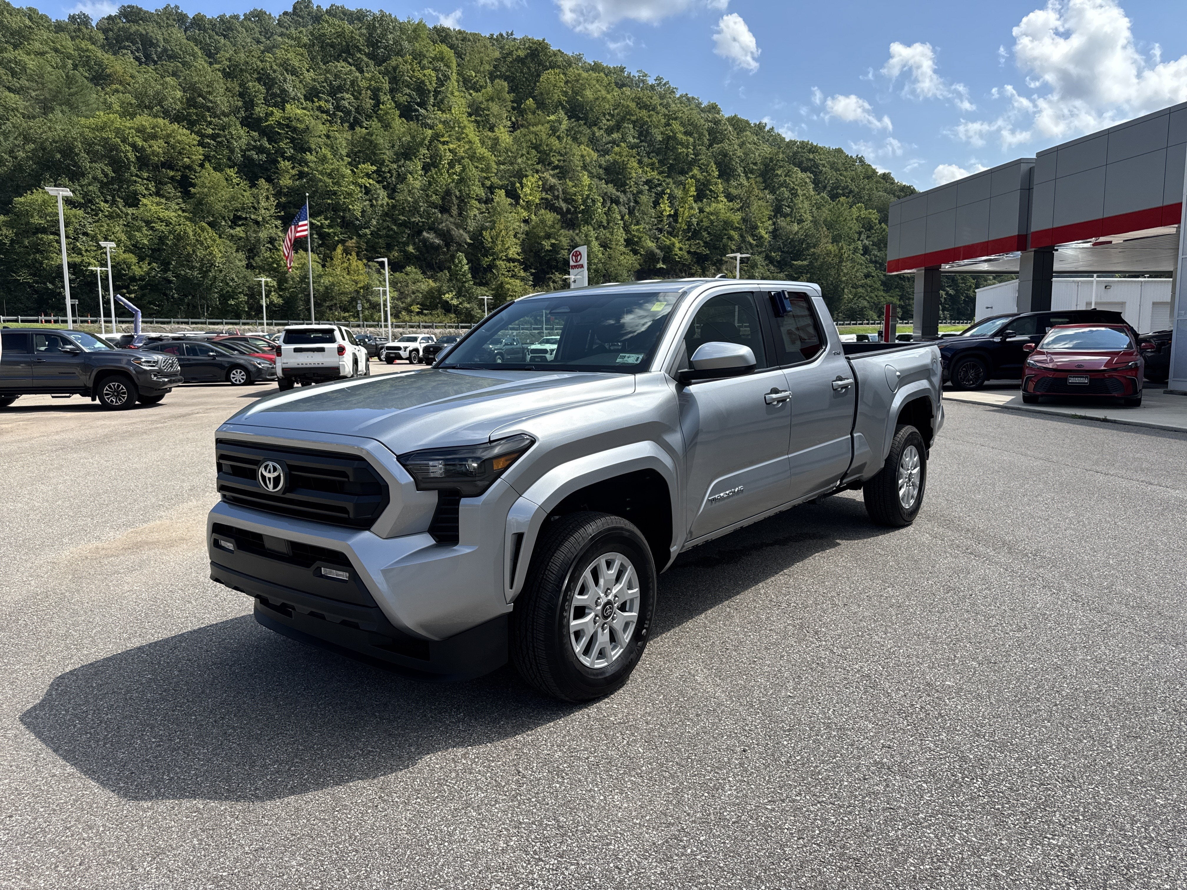 2025 Toyota Tacoma 4WD SR5