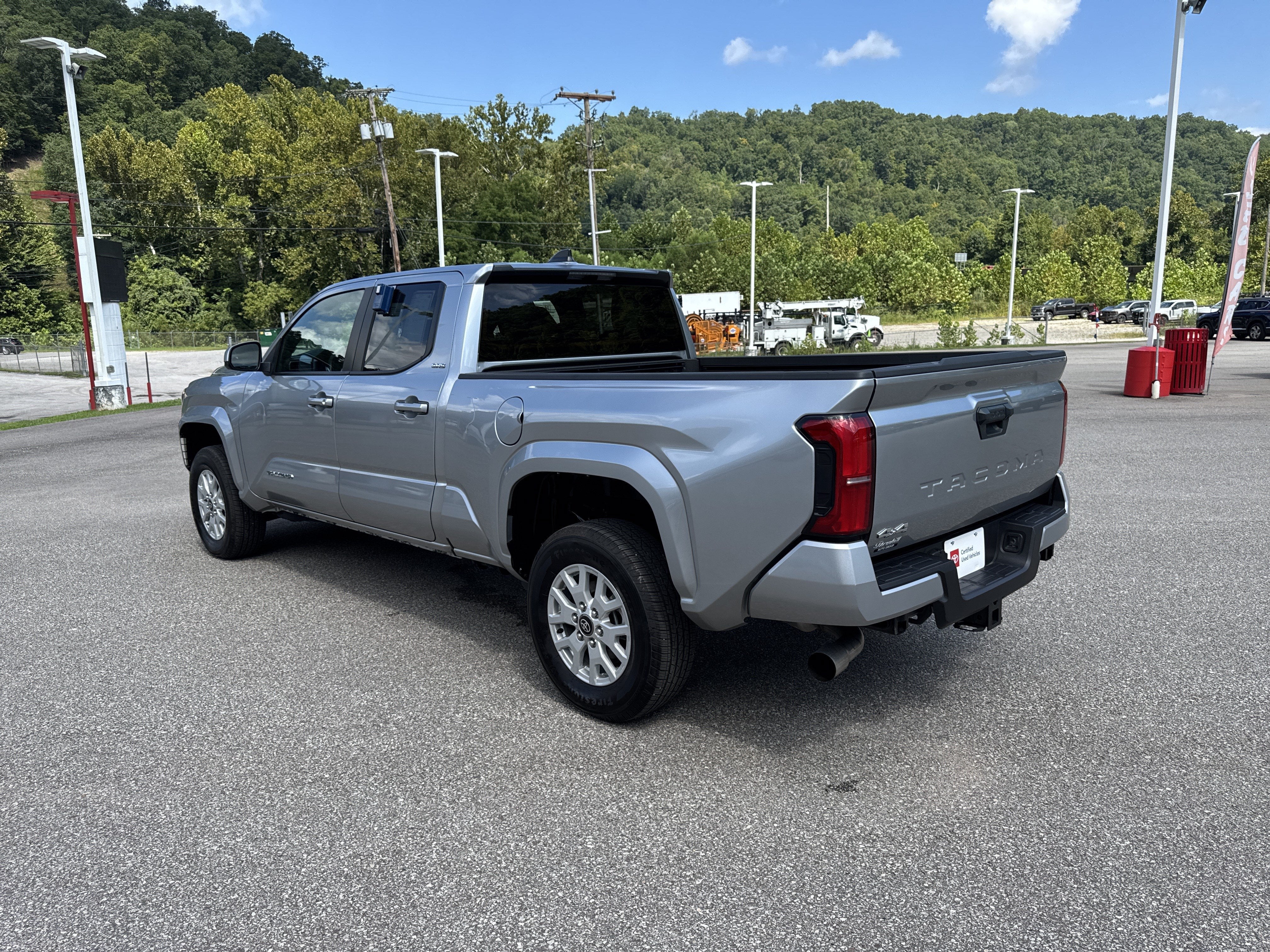 2025 Toyota Tacoma 4WD SR5