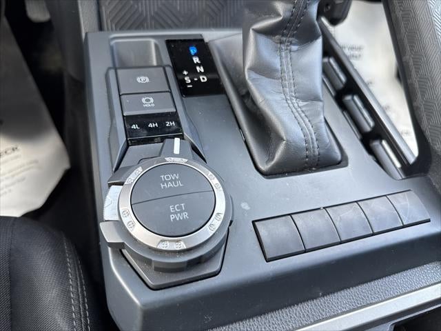 2025 Toyota Tacoma 4WD SR5