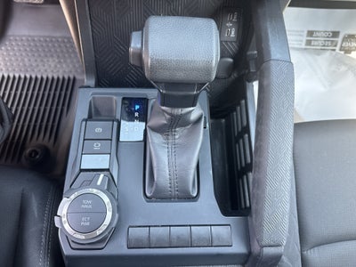 2025 Toyota Tacoma 4WD SR5