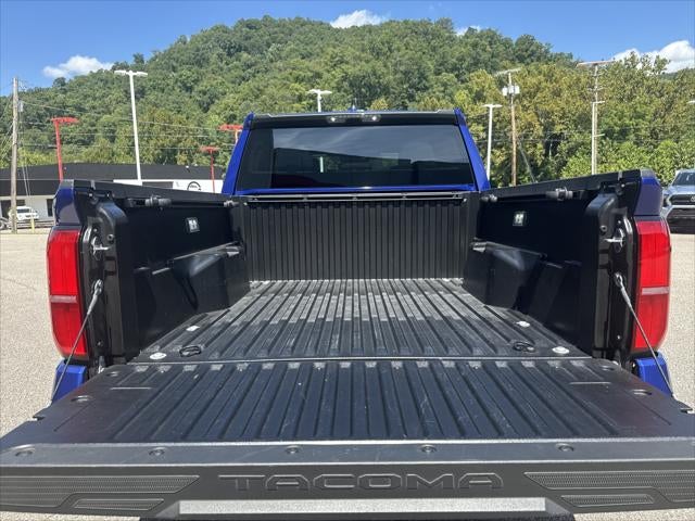 2025 Toyota Tacoma 4WD SR5
