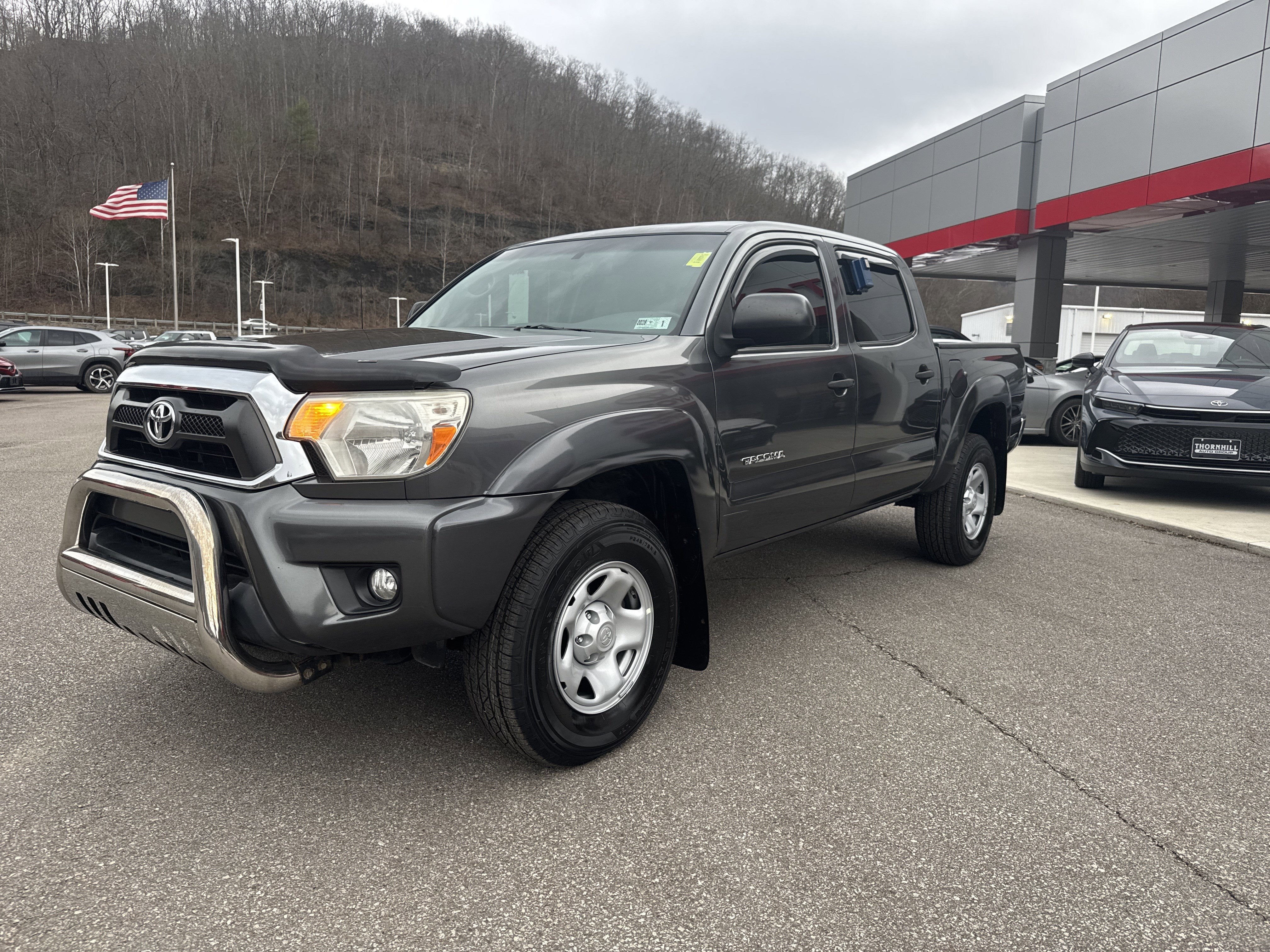 2015 Toyota Tacoma 4WD Double Cab V6 AT (Natl)