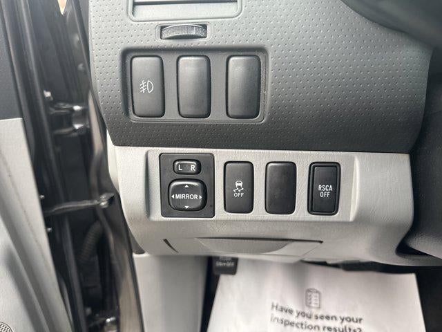 2015 Toyota Tacoma 4WD Double Cab V6 AT (Natl)