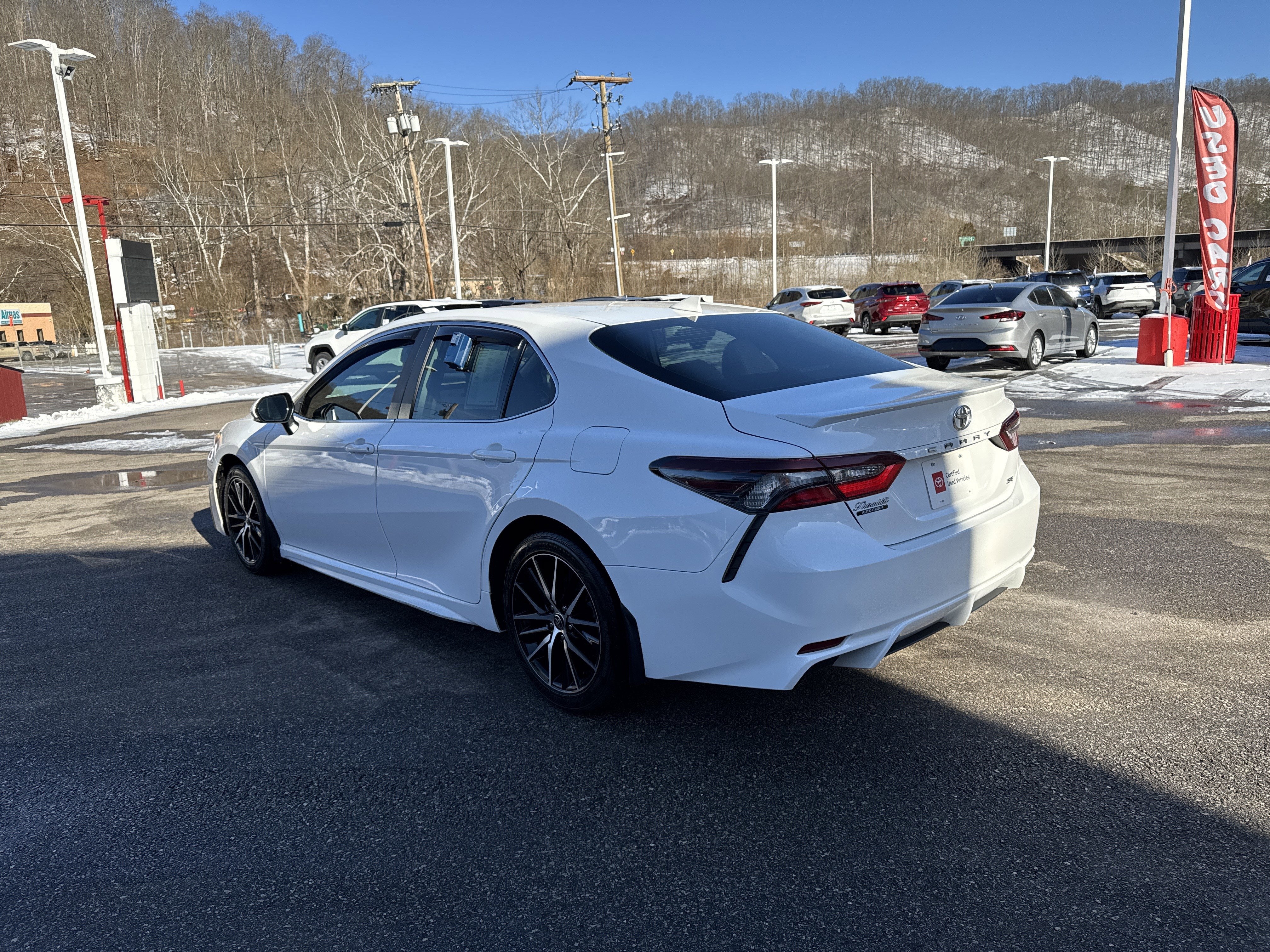 2023 Toyota Camry SE