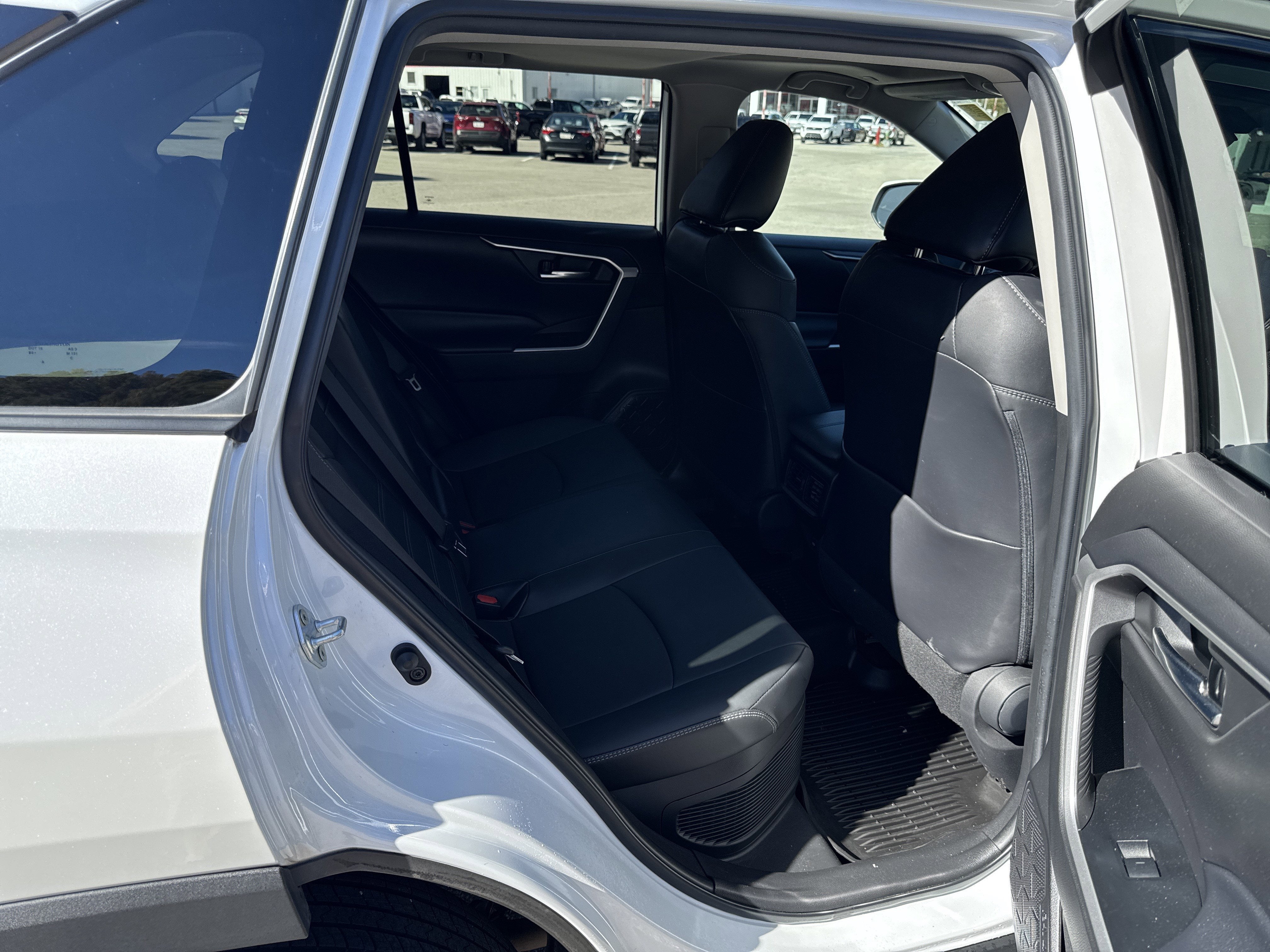 2023 Toyota RAV4 Hybrid XLE Premium