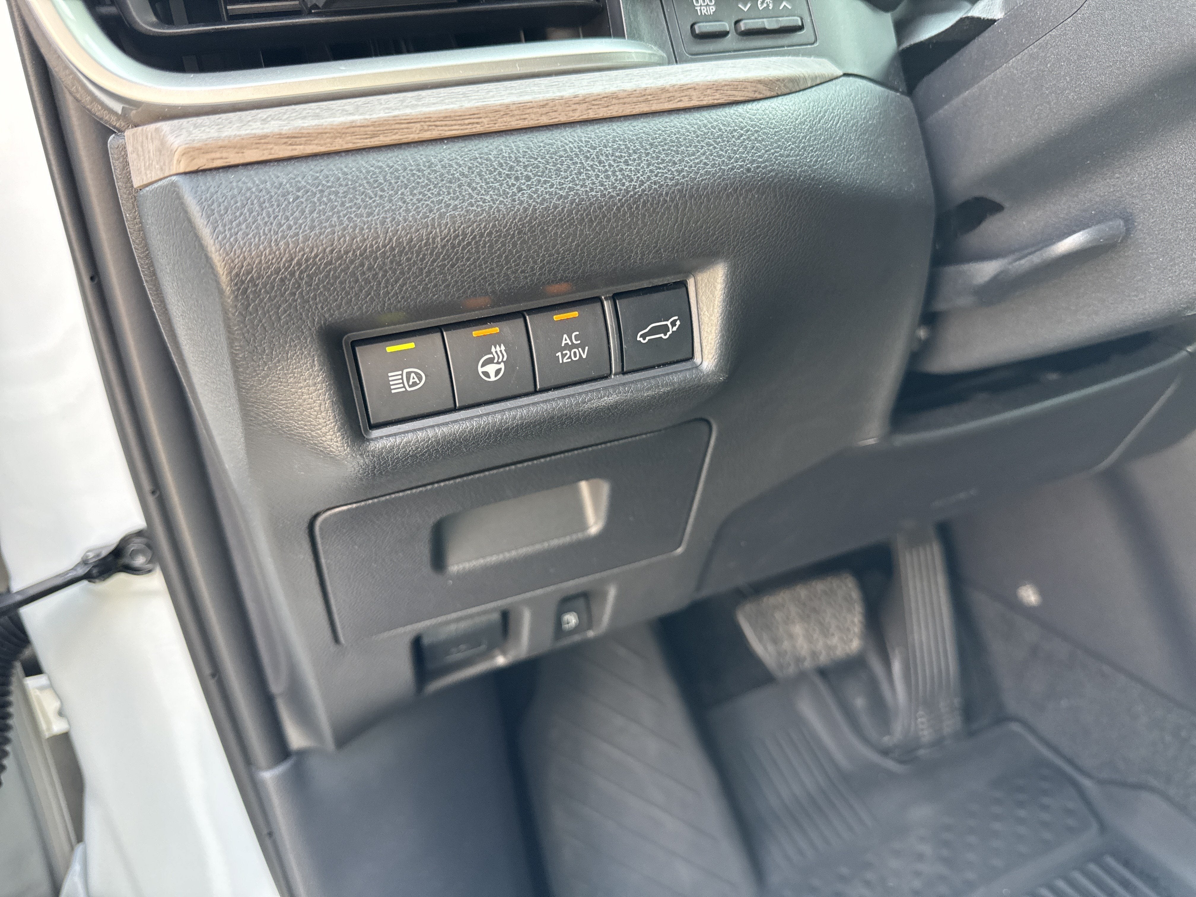 2025 Toyota Grand Highlander Base