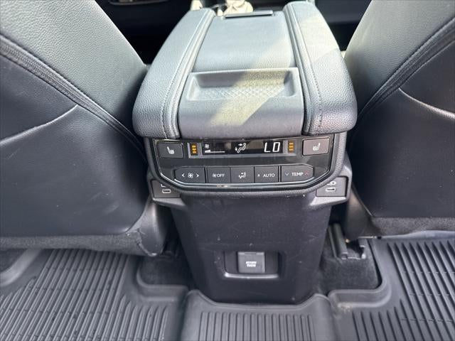 2025 Toyota Grand Highlander Base