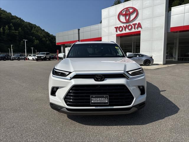 2025 Toyota Grand Highlander Base