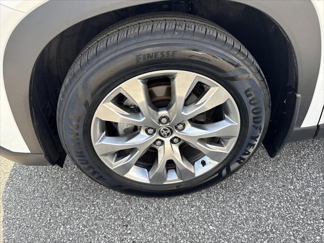 2025 Toyota Grand Highlander Base