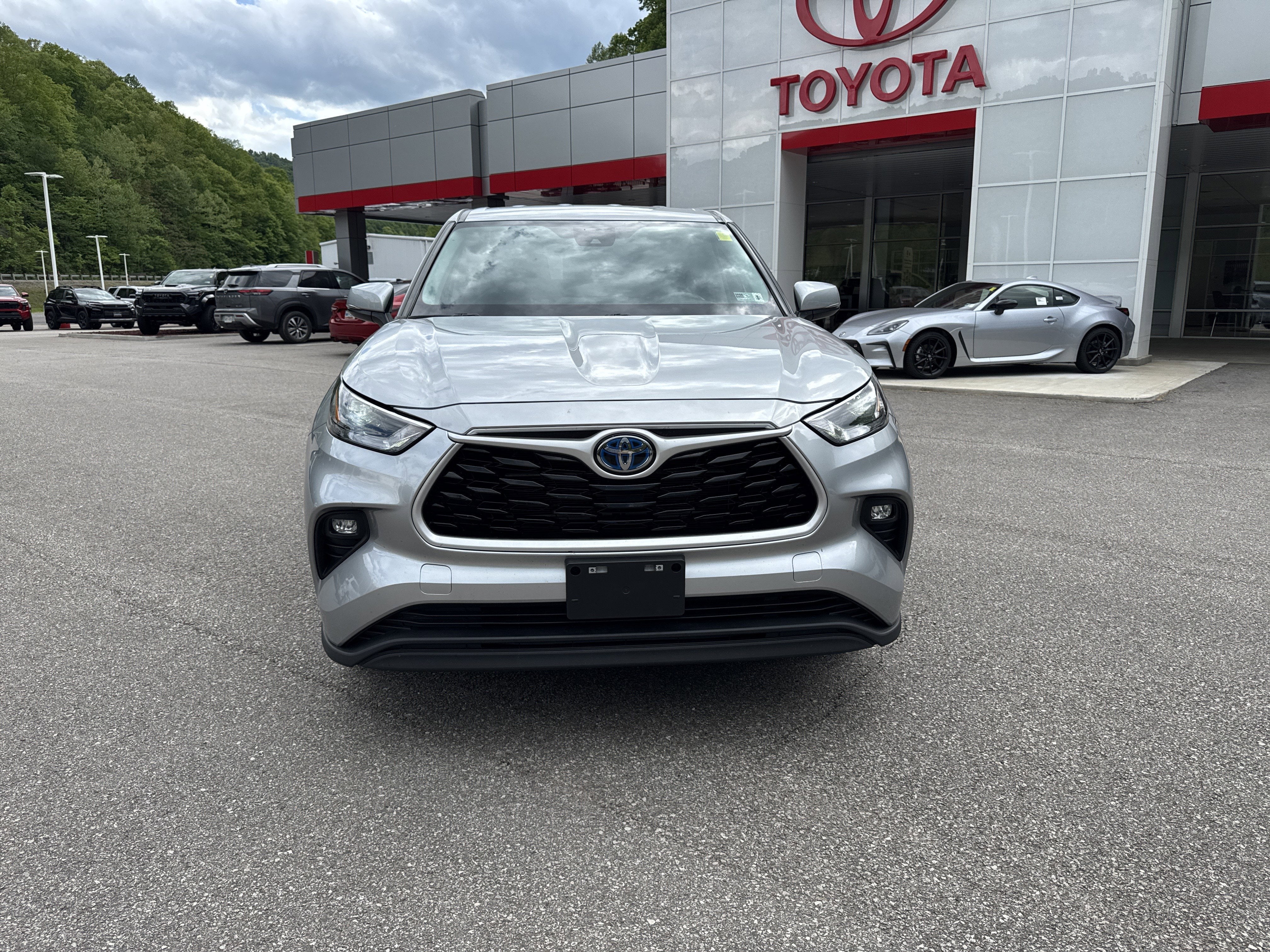 2023 Toyota Highlander Hybrid LE