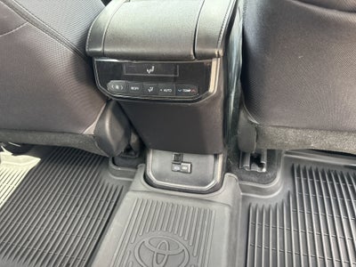 2022 Toyota Highlander Hybrid LE