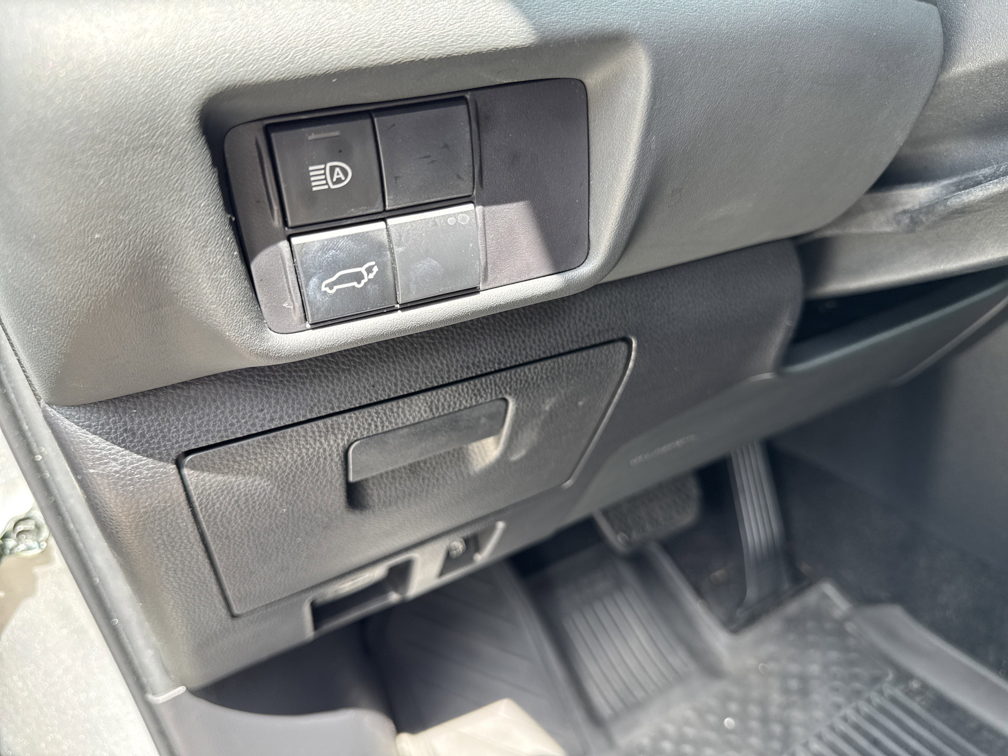 2022 Toyota Highlander Hybrid LE