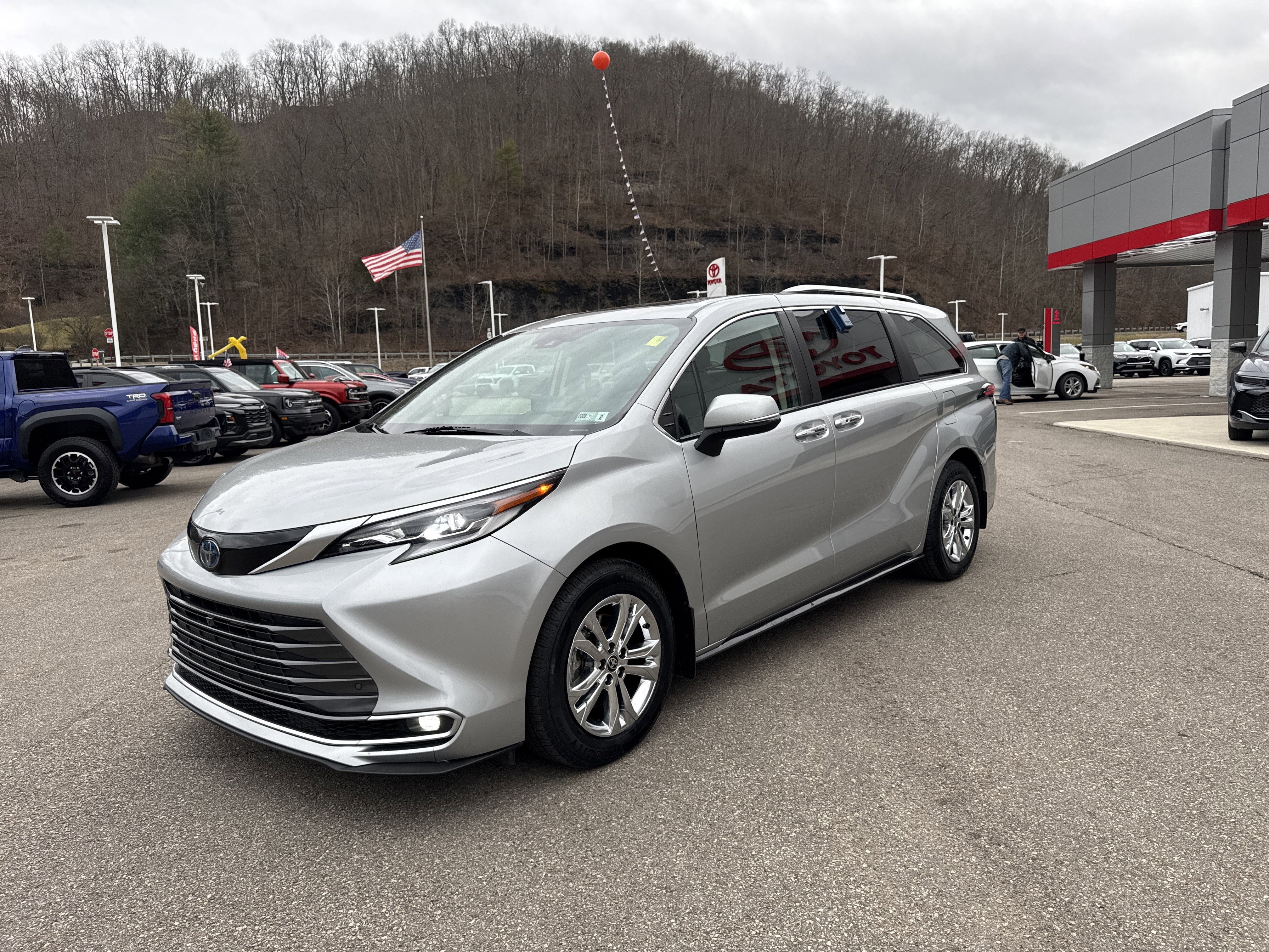 2022 Toyota Sienna Platinum