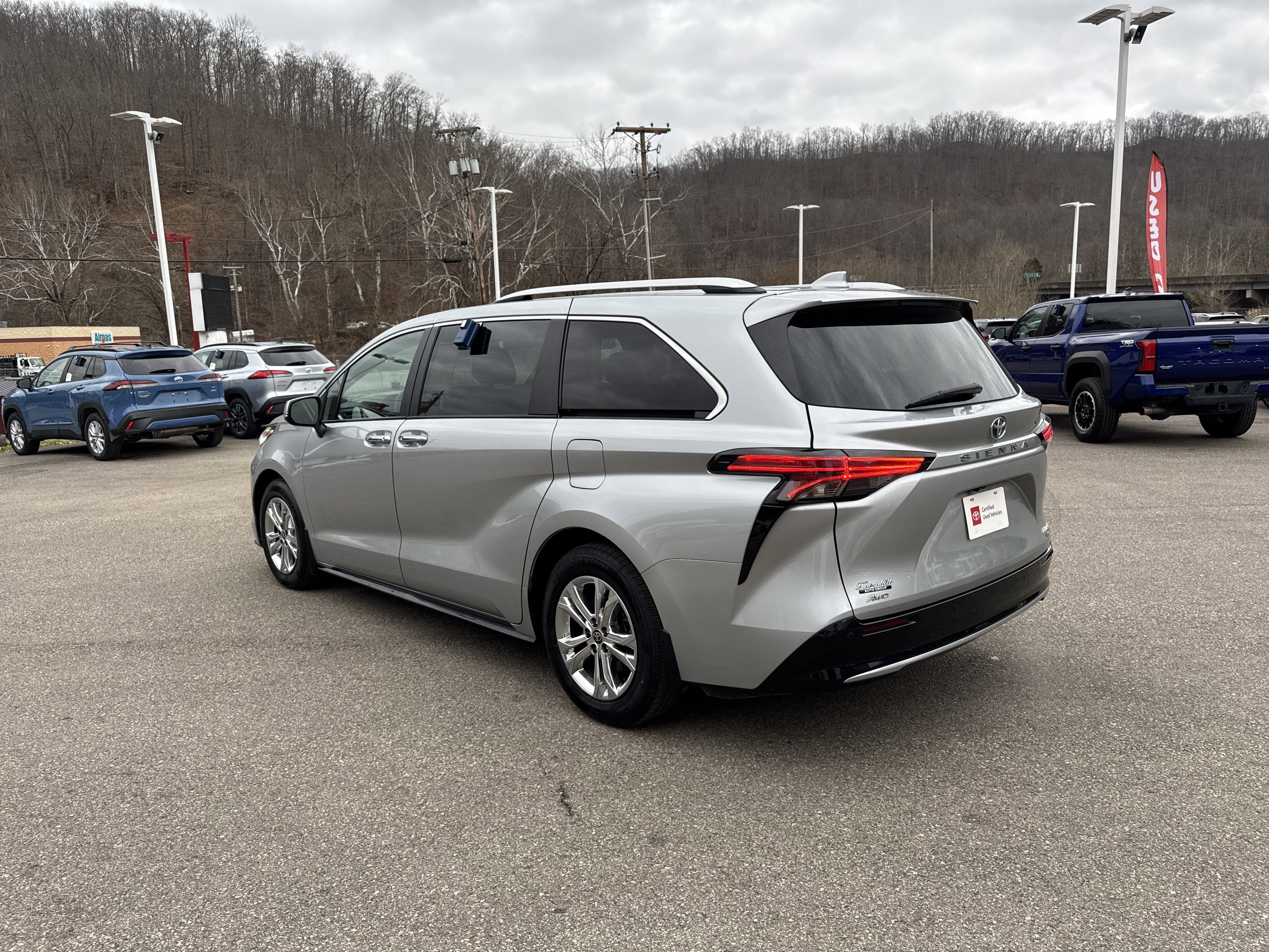 2022 Toyota Sienna Platinum