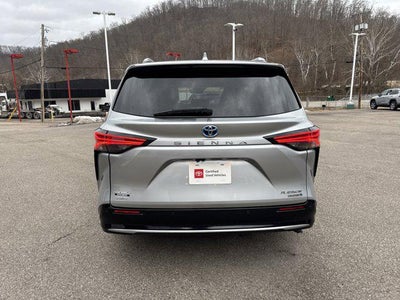2022 Toyota Sienna Platinum
