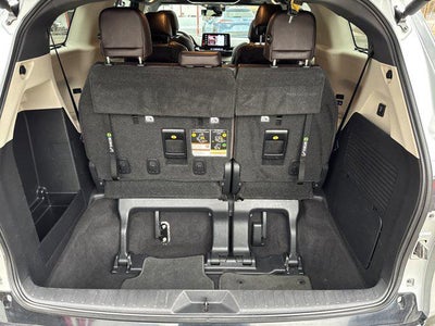 2022 Toyota Sienna Platinum