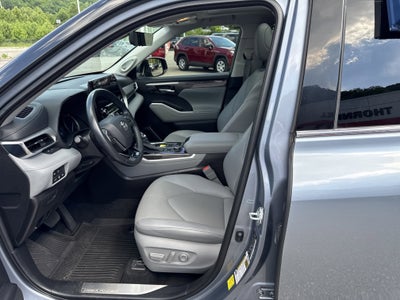 2021 Toyota Highlander Platinum
