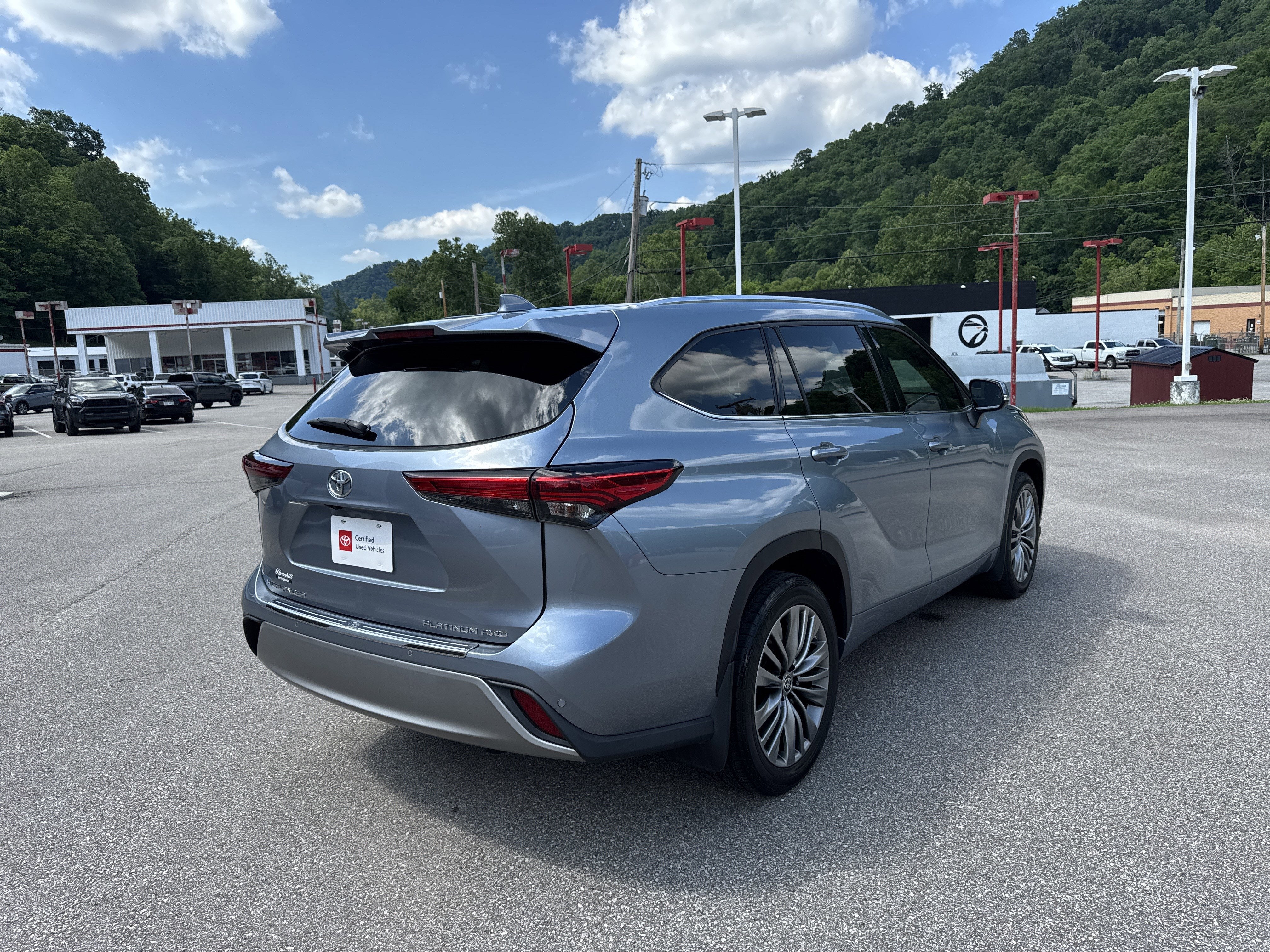 2021 Toyota Highlander Platinum