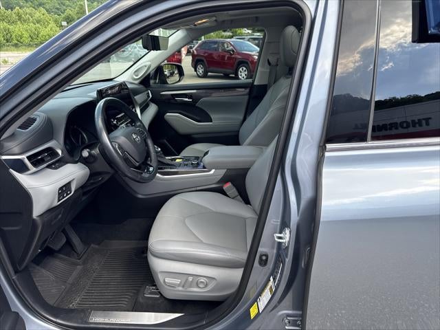2021 Toyota Highlander Platinum