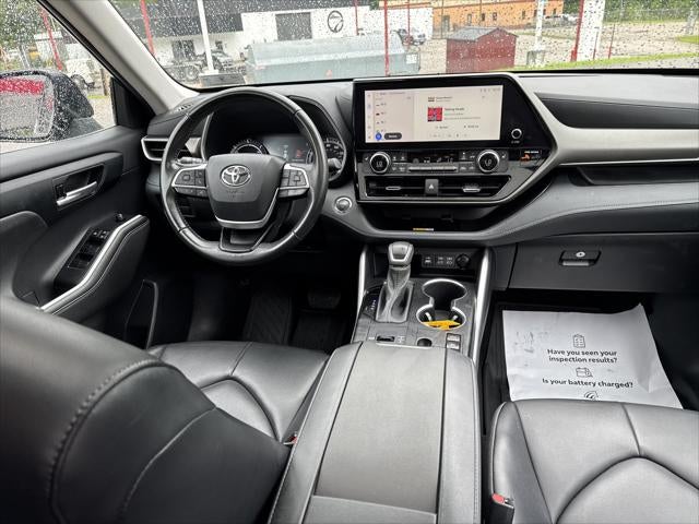 2023 Toyota Highlander Hybrid XLE