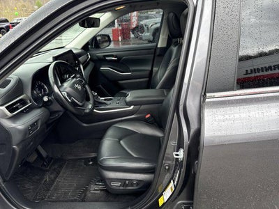 2023 Toyota Highlander XLE