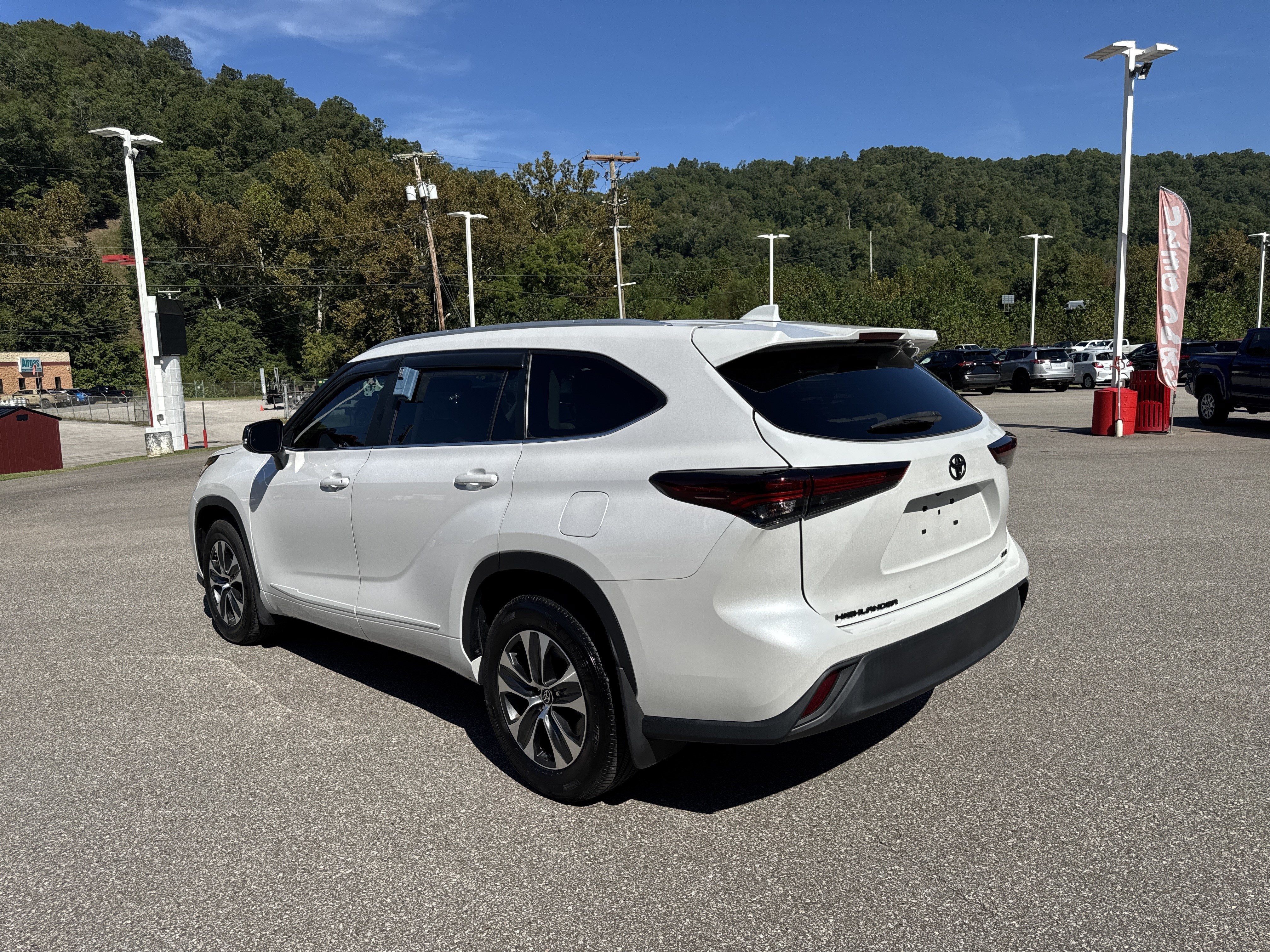 2024 Toyota Highlander XLE