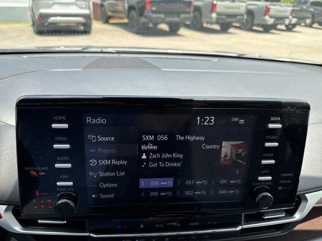 2022 Toyota Sienna LE