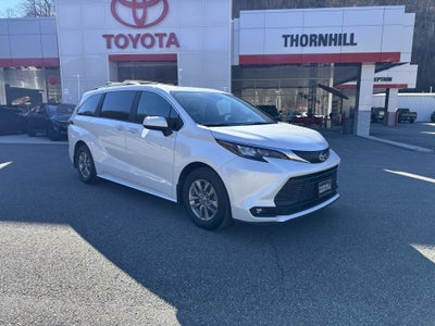 2025 Toyota Sienna XLE