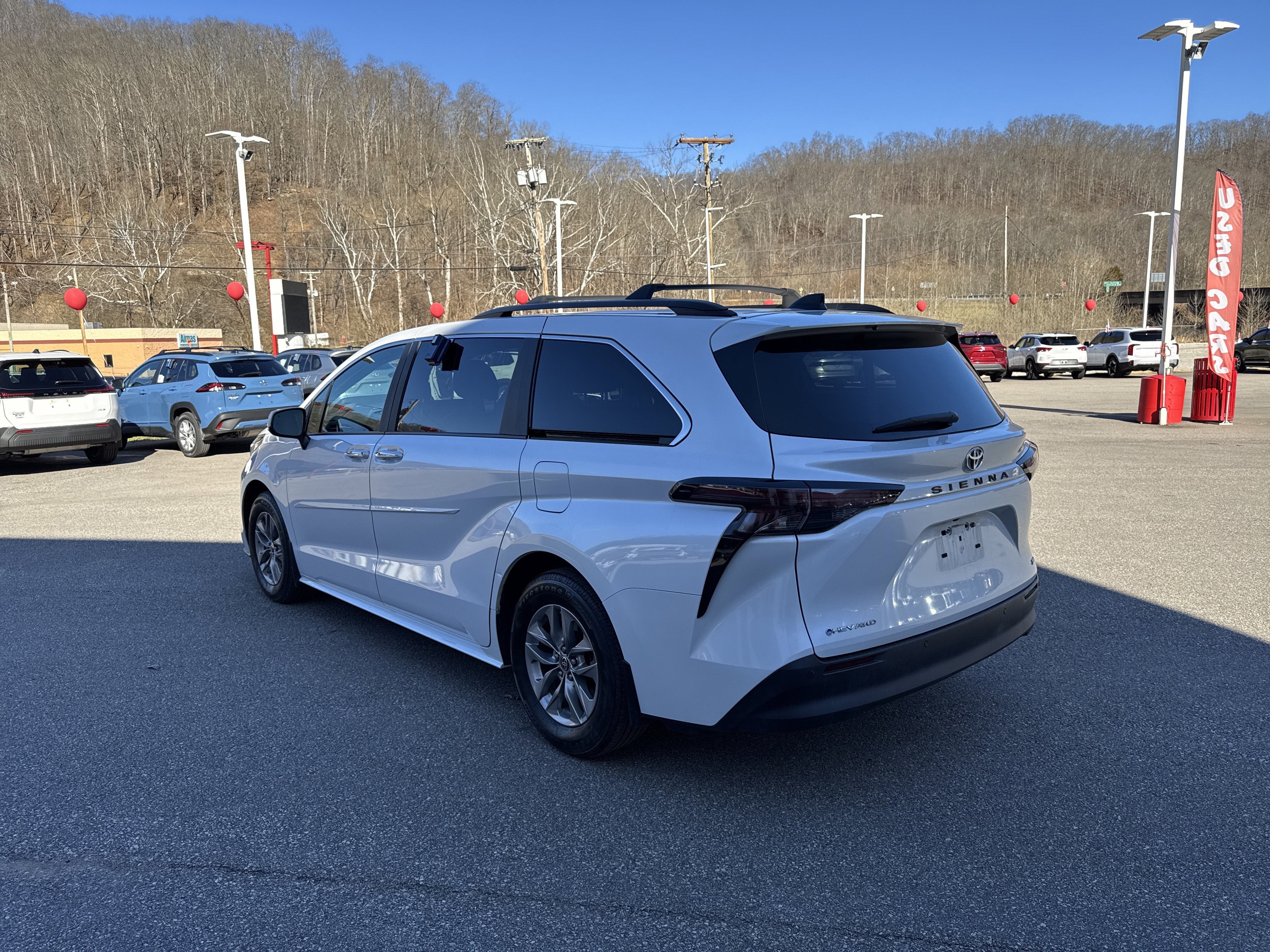 2025 Toyota Sienna XLE