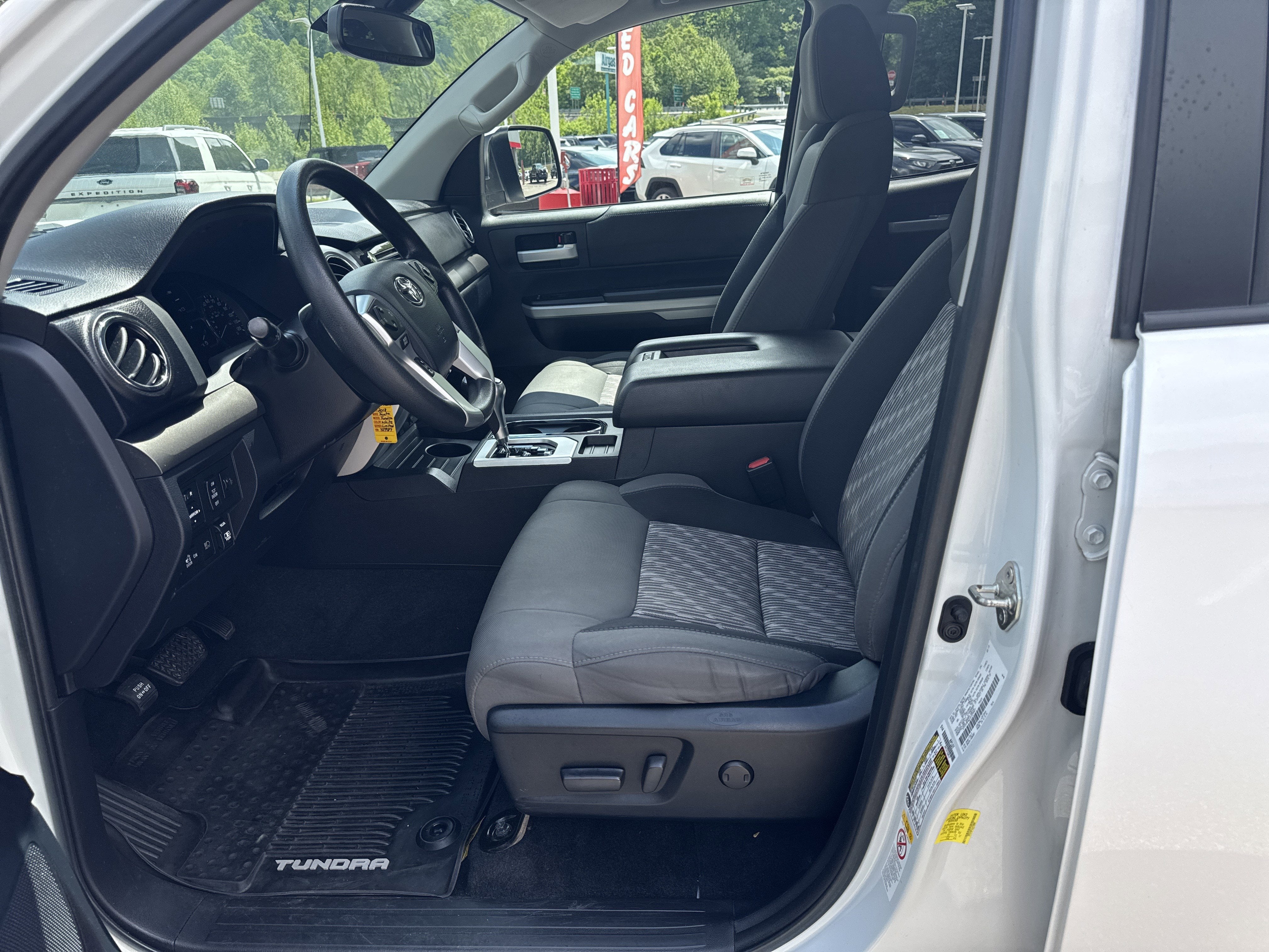 2018 Toyota Tundra 4WD SR5
