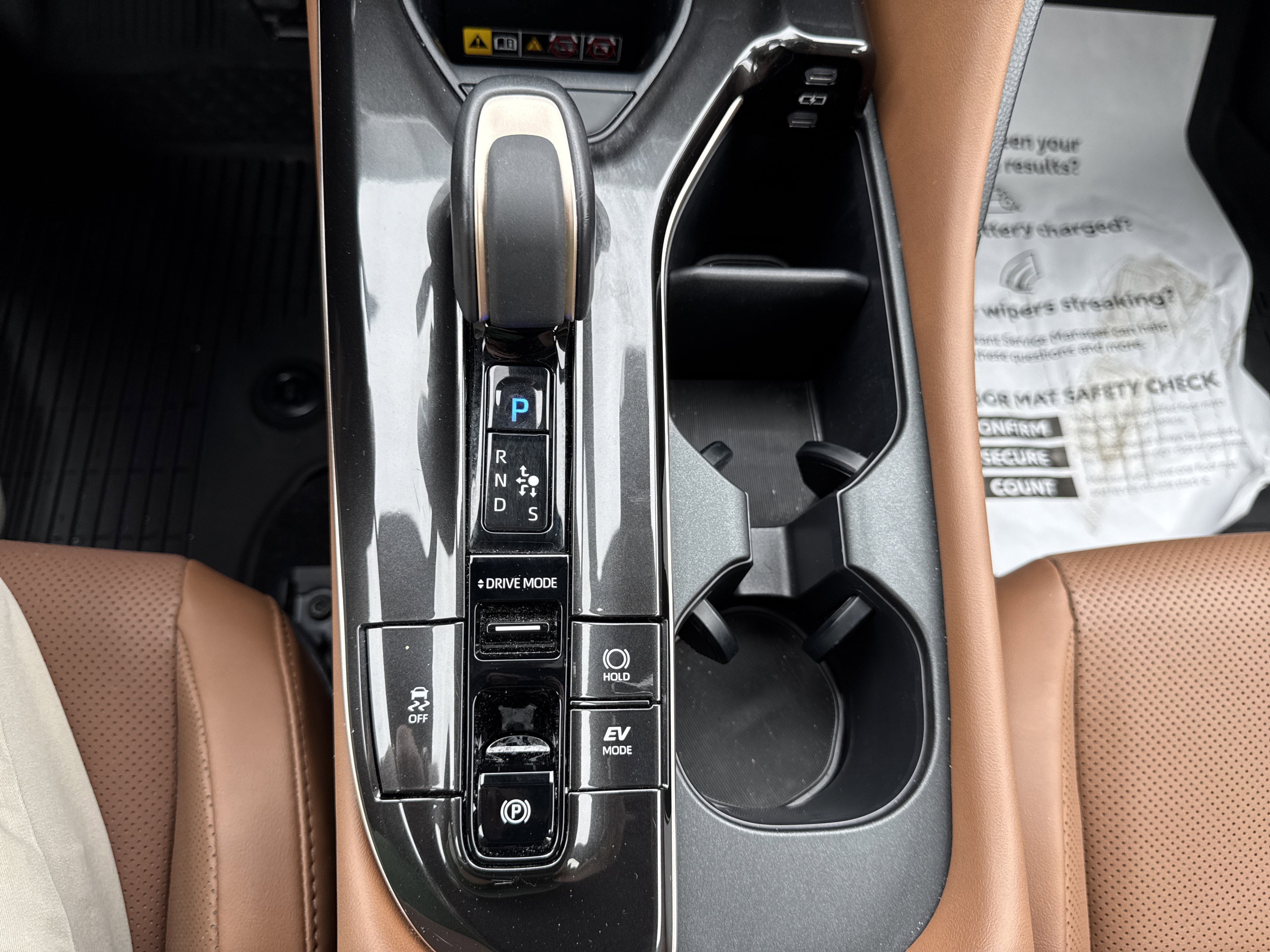 2025 Toyota Crown Signia Limited