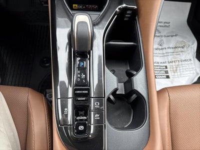 2025 Toyota Crown Signia Limited