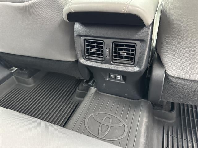 2022 Toyota Venza LE