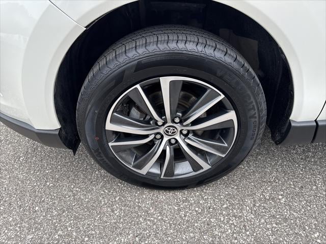 2022 Toyota Venza LE