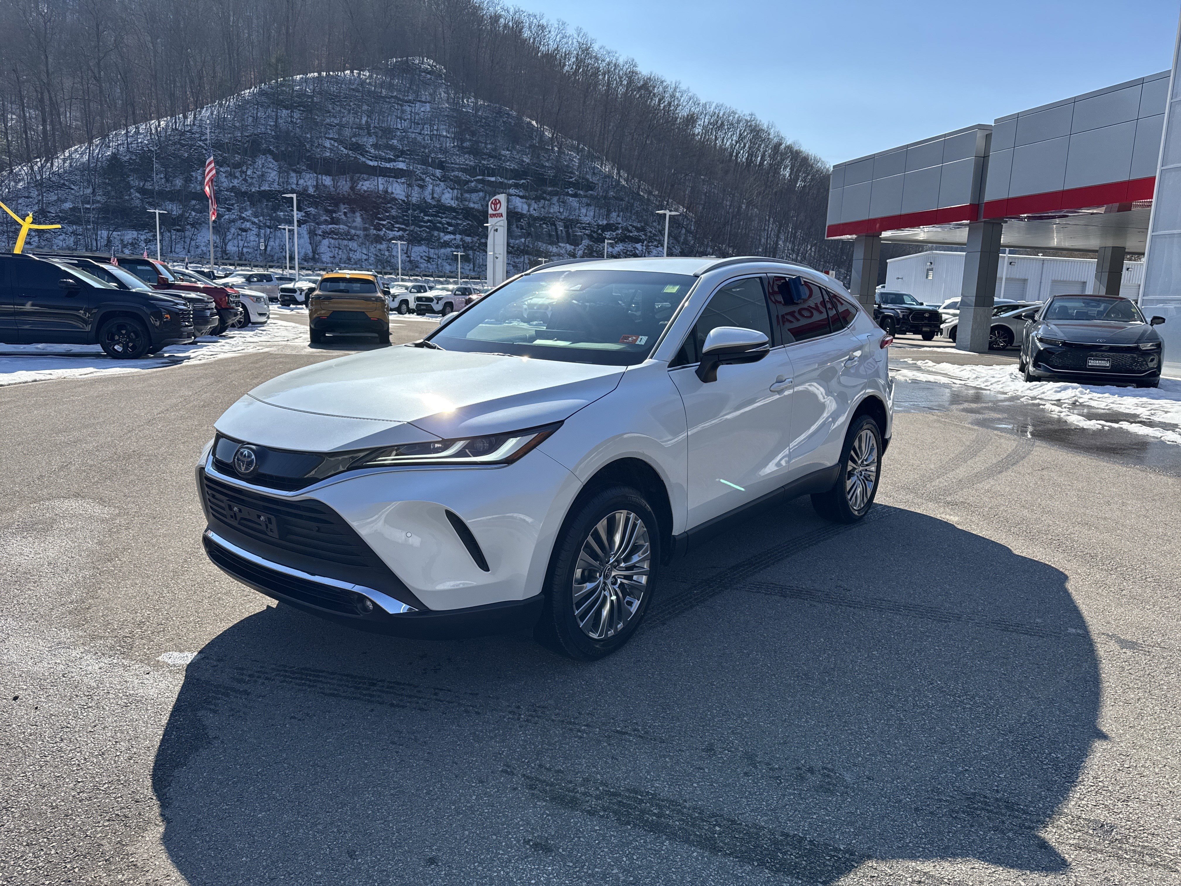 2023 Toyota Venza XLE