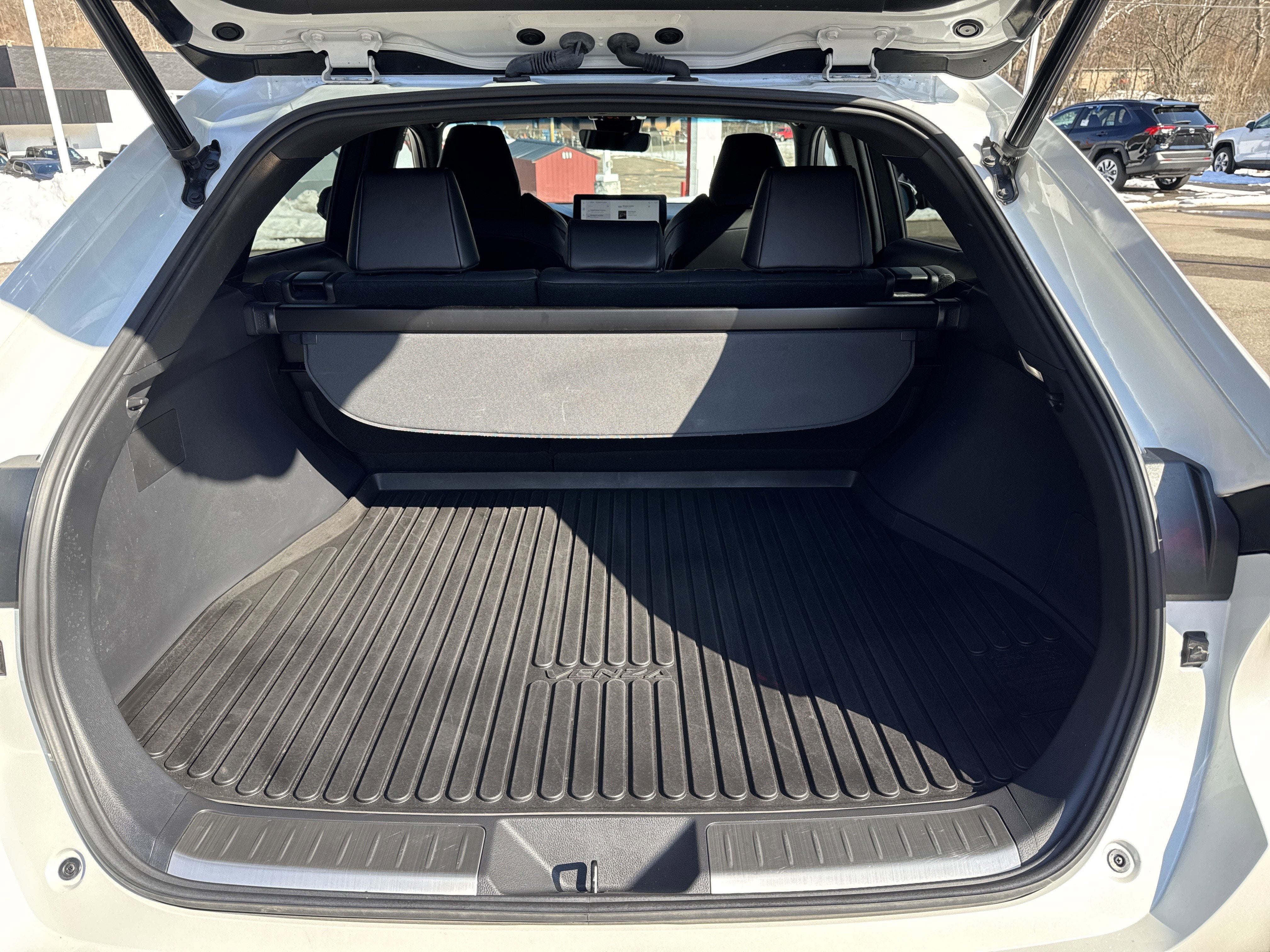 2023 Toyota Venza XLE