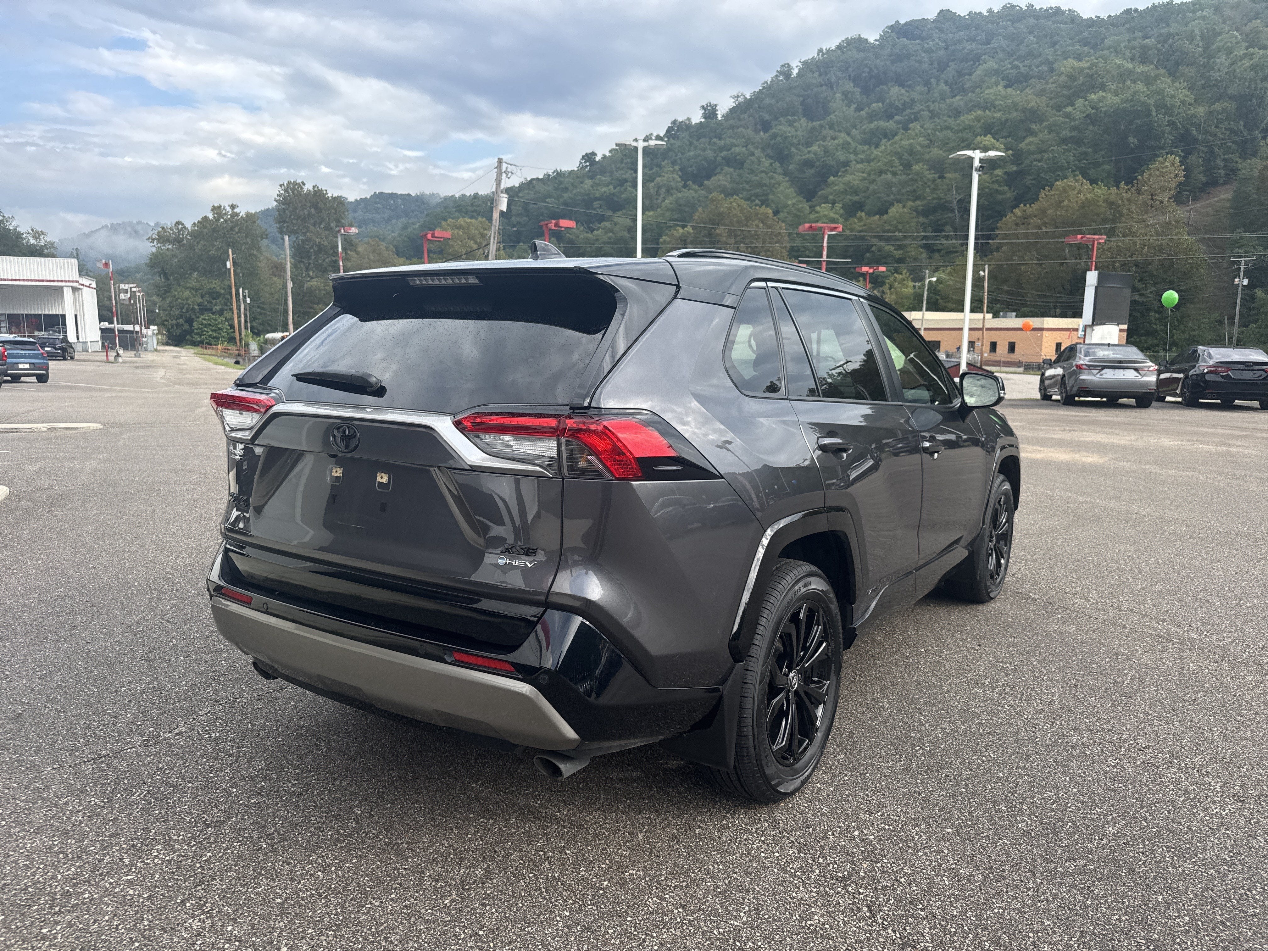 2025 Toyota RAV4 Hybrid XSE